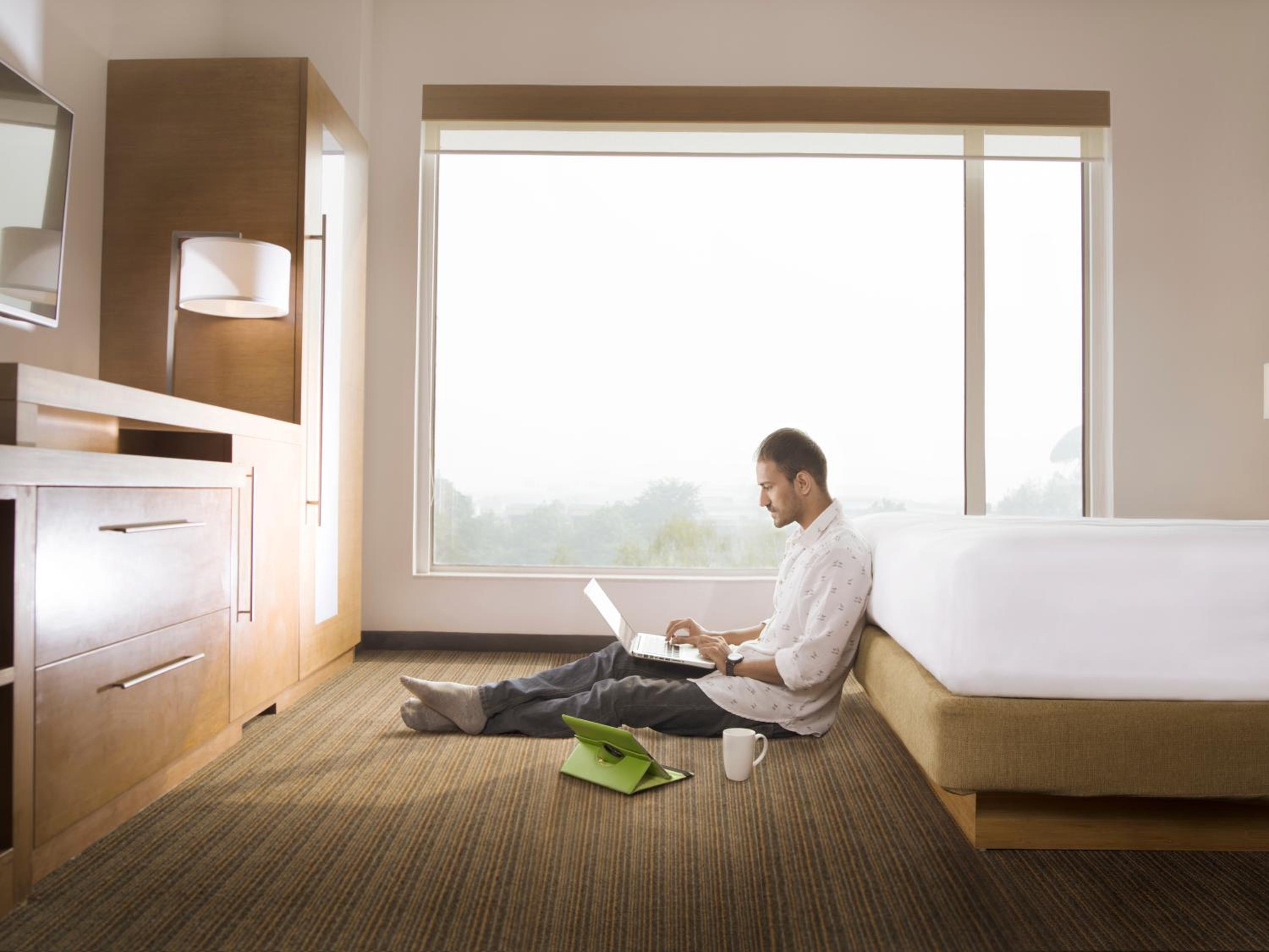 King Room with Sofa Bed - High Floor - Photo 4