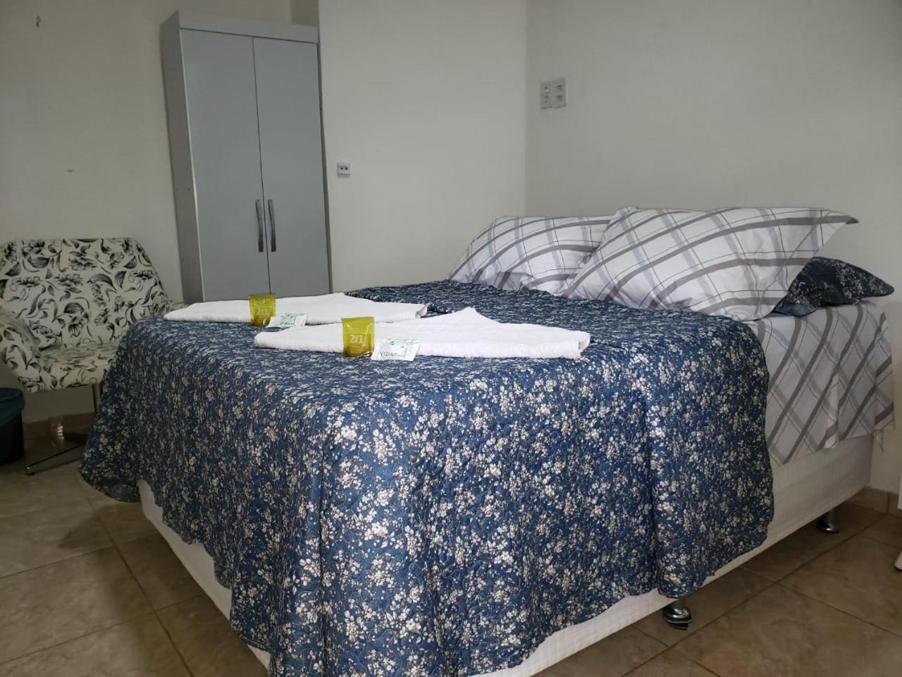 Large Double or Twin Room photo 1