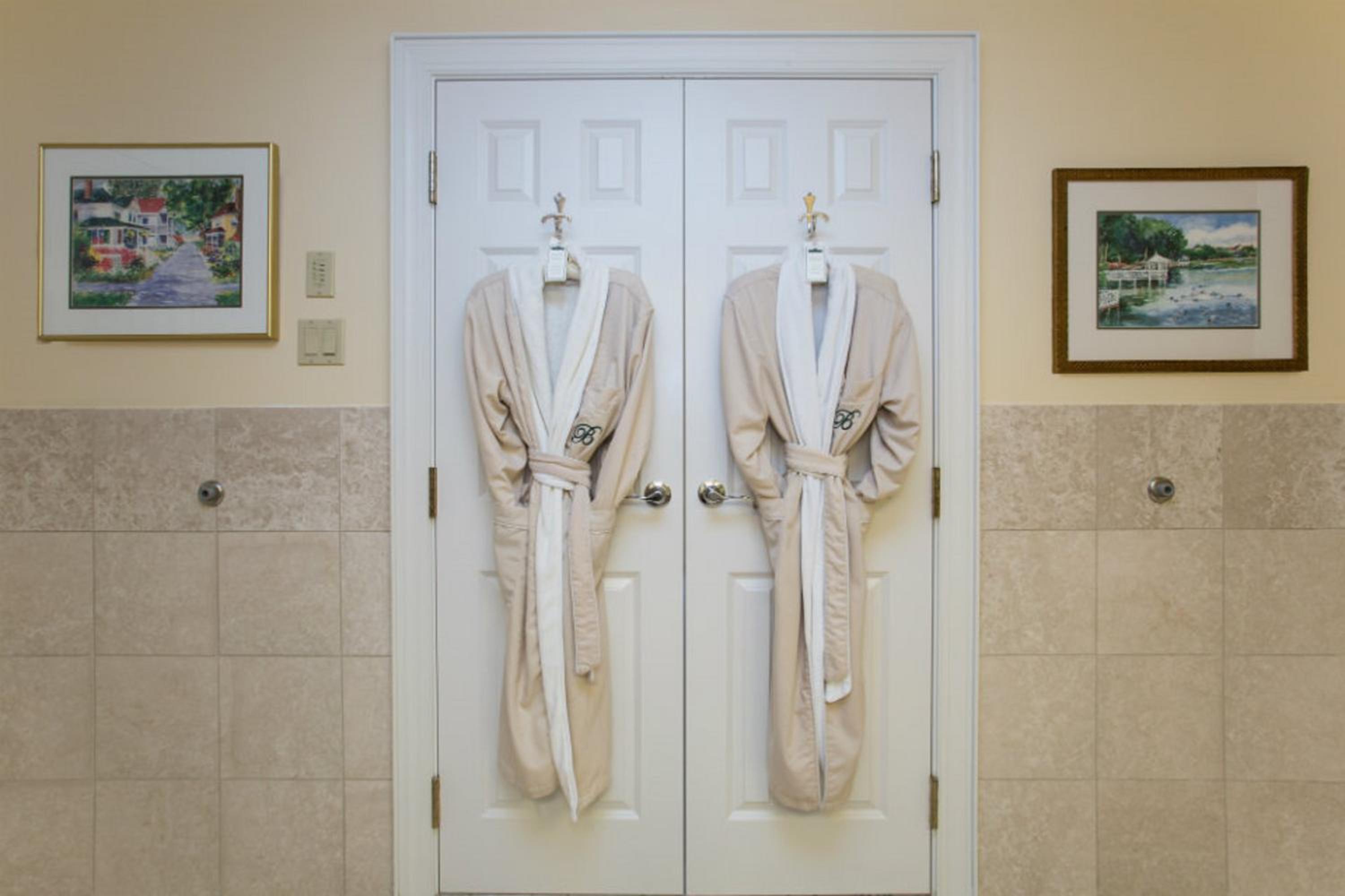 Club Suite (Adults 25+) - Photo 5