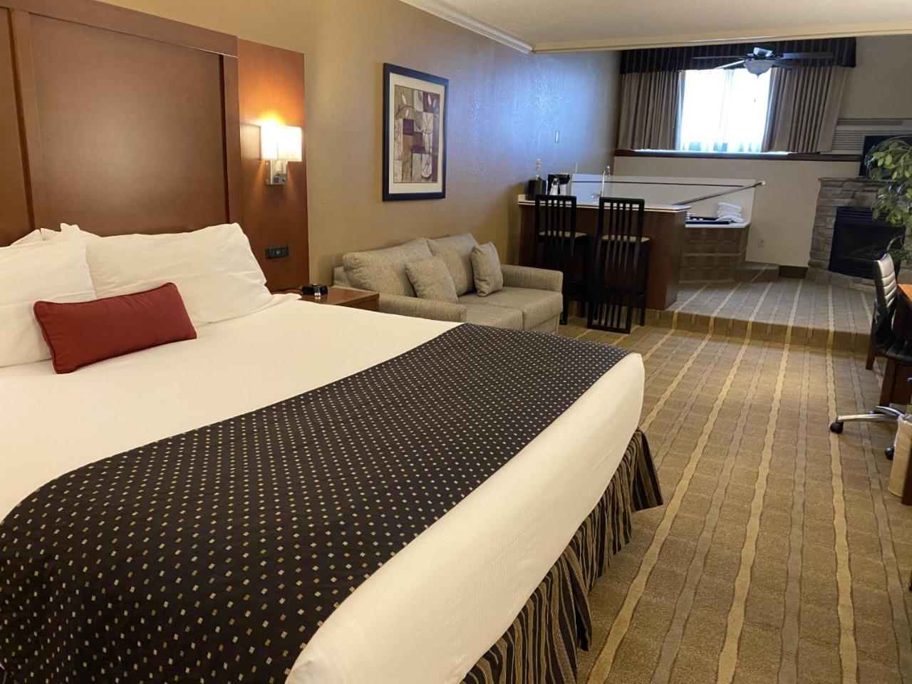 Suite with Sofa Bed - Photo 2