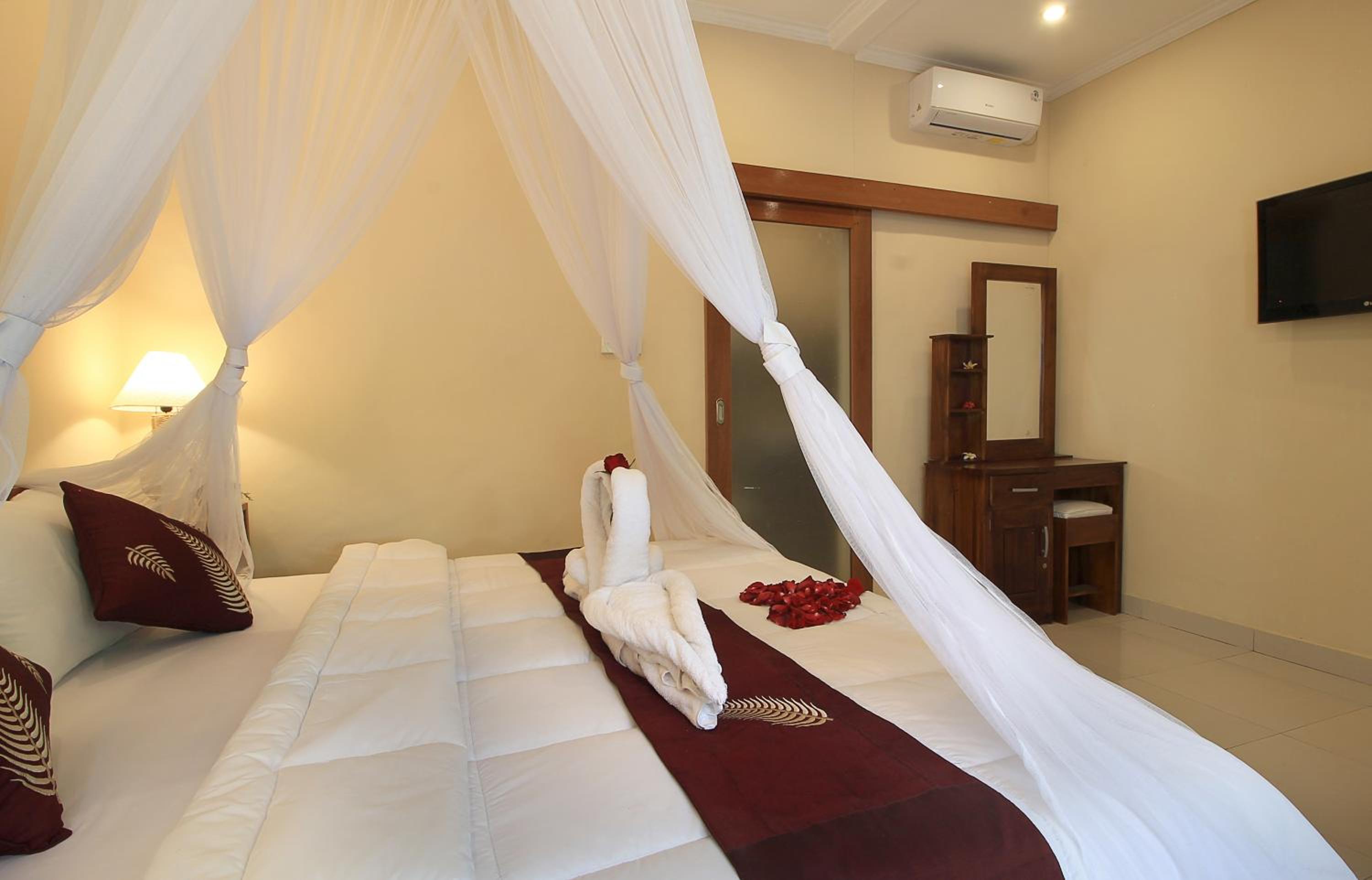 Deluxe Double Room - Photo 26