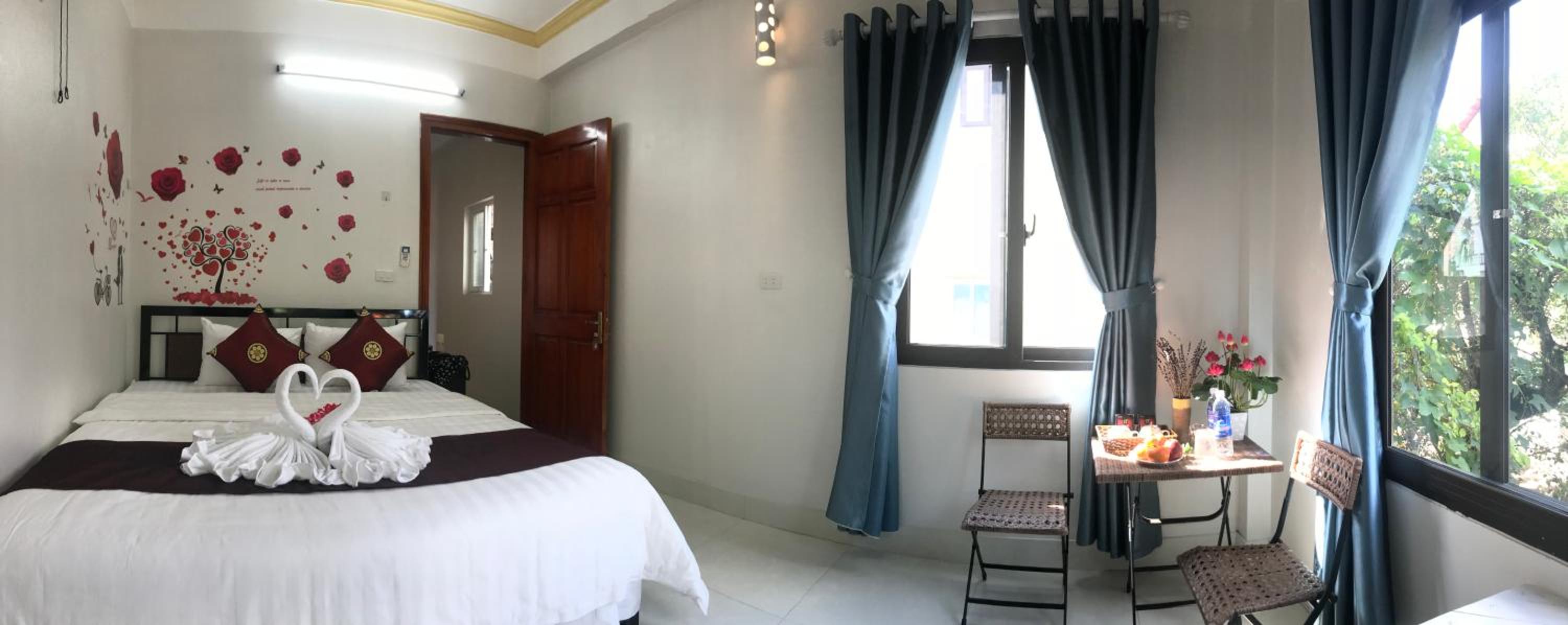 Deluxe King Room photo 1