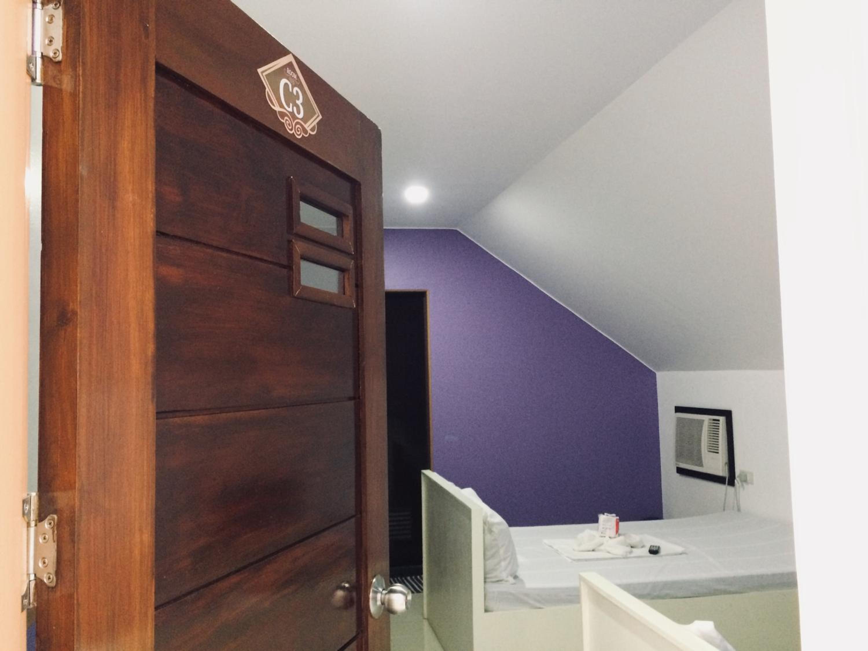 Classic Quadruple Room - Photo 6