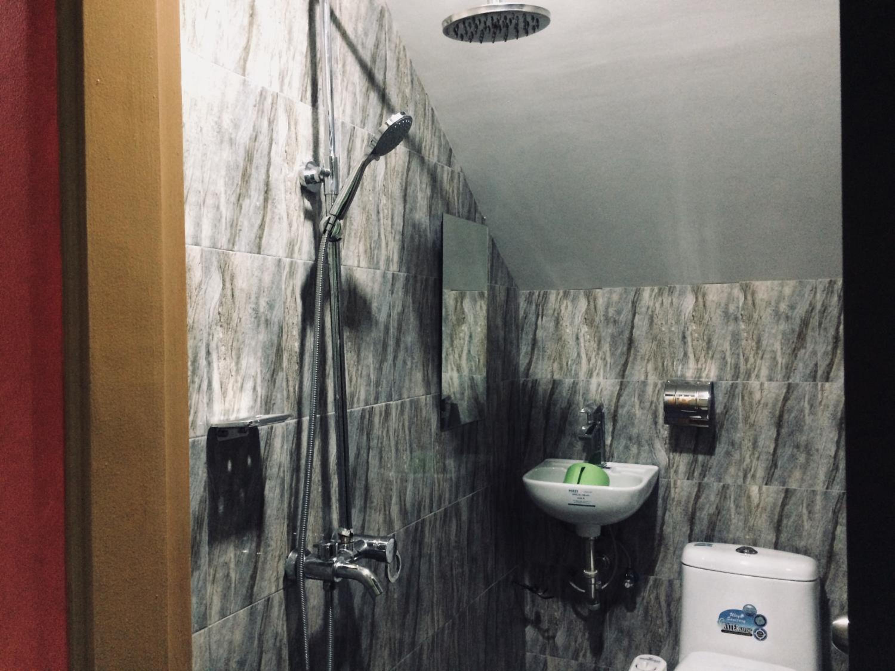 Classic Quadruple Room - Photo 7