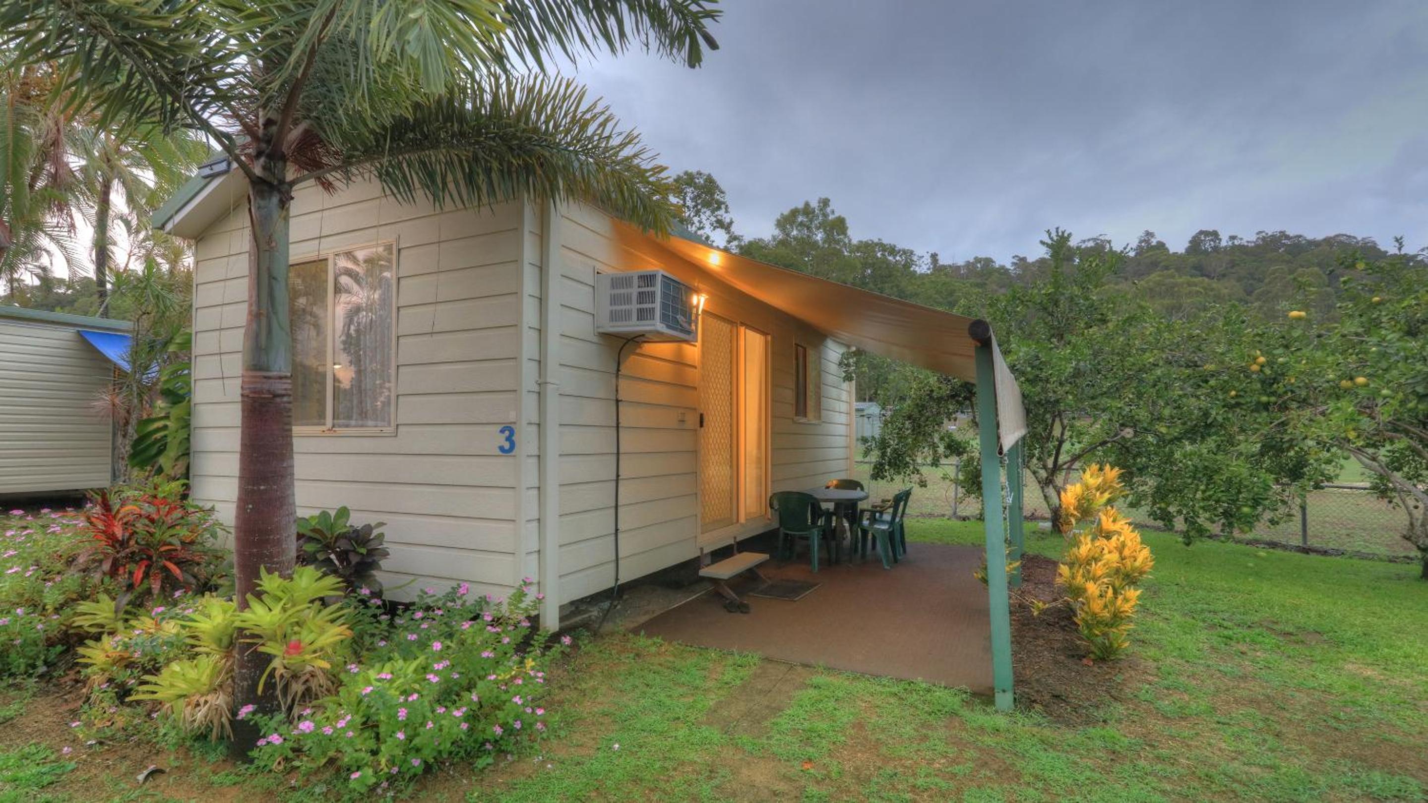 Budget Ensuite Cabin B photo 2