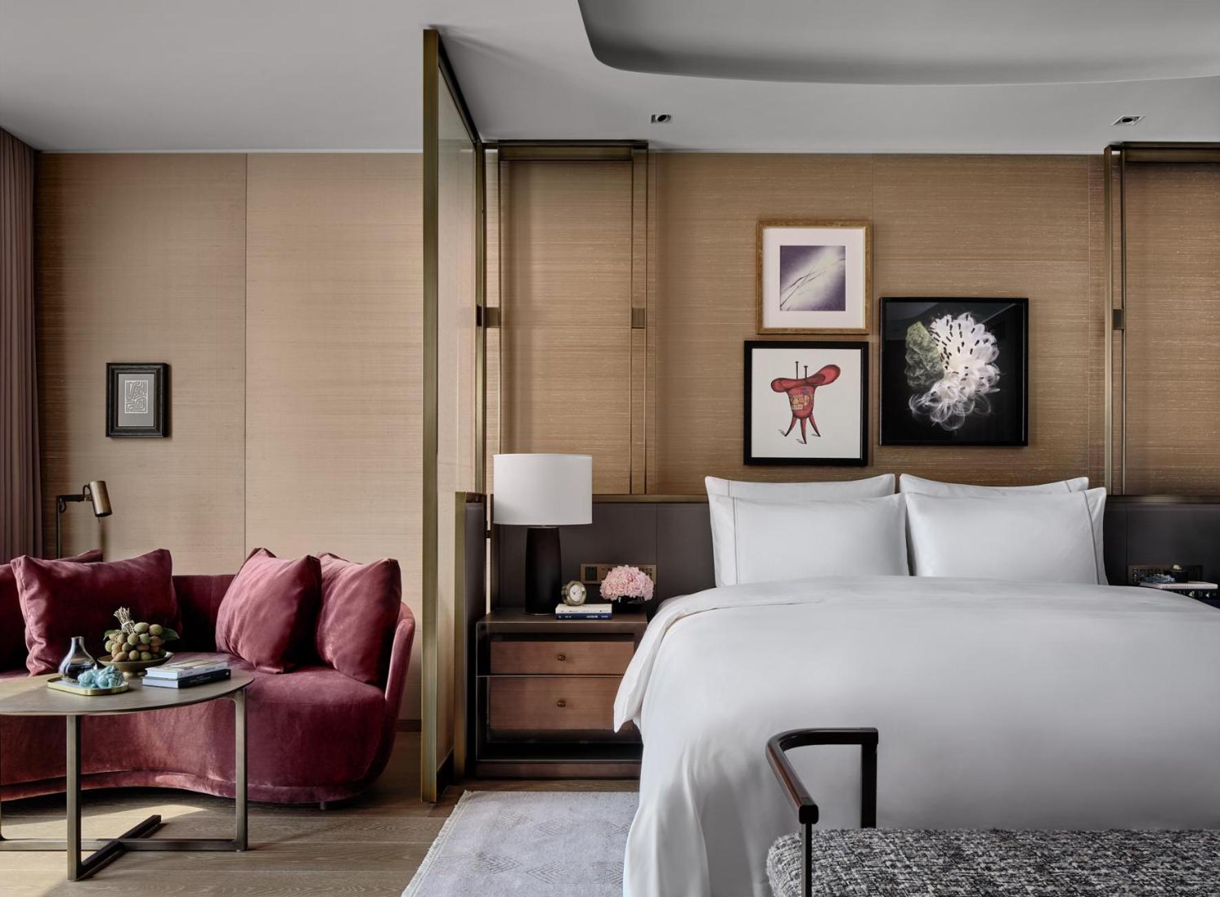 Deluxe King Room with One King Bed (Non Smoking)