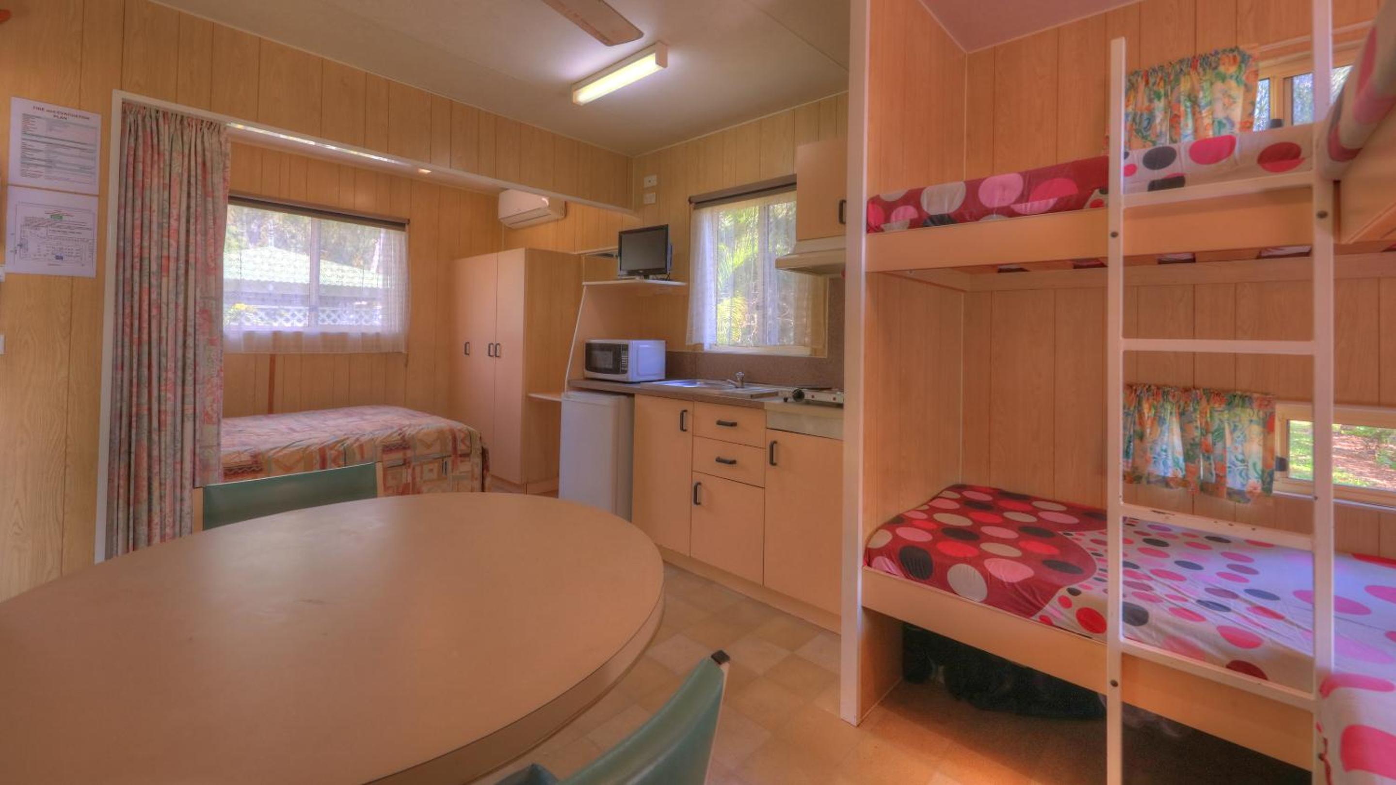 Non-Ensuite Cabin B photo 1