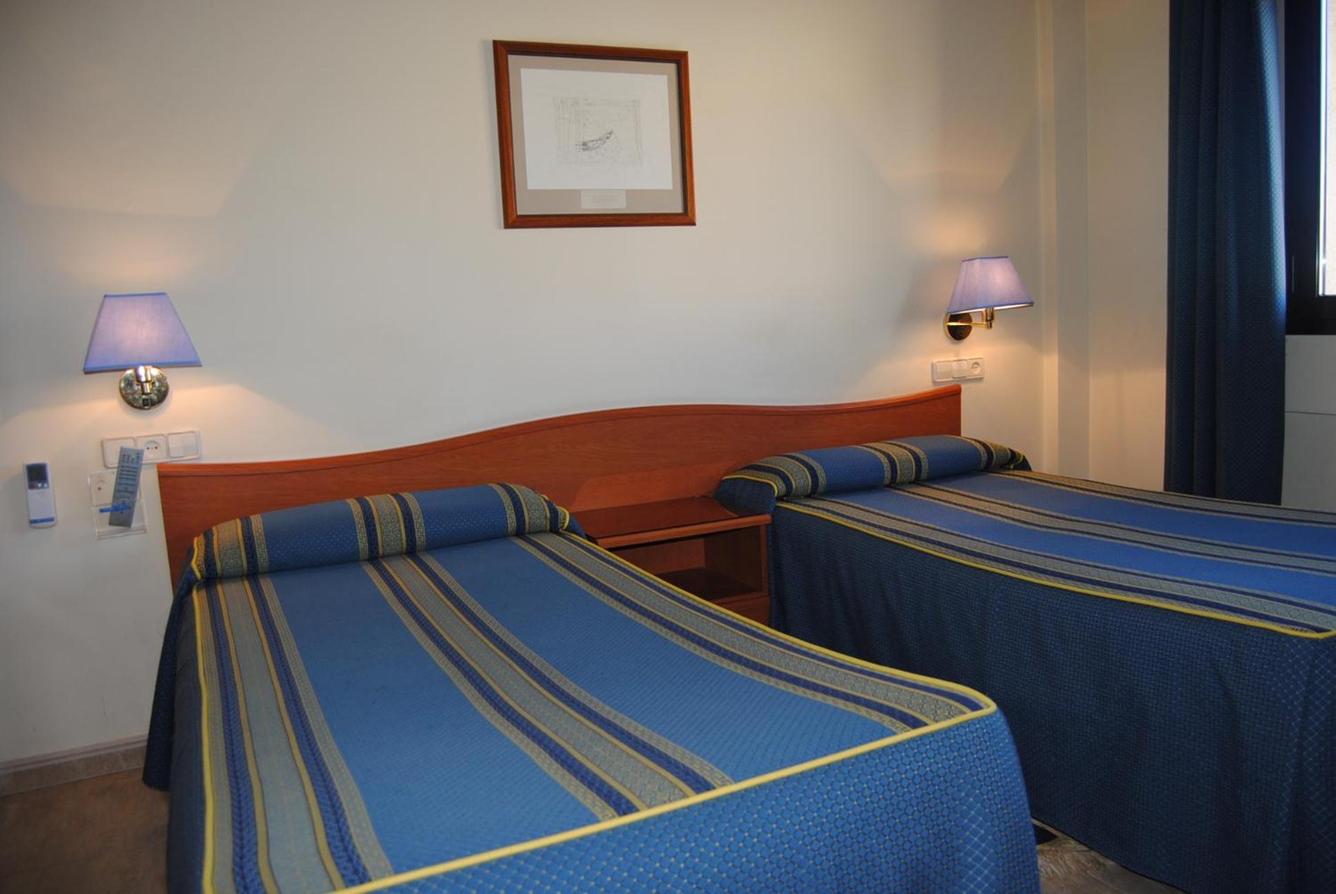 Double Room - Photo 7