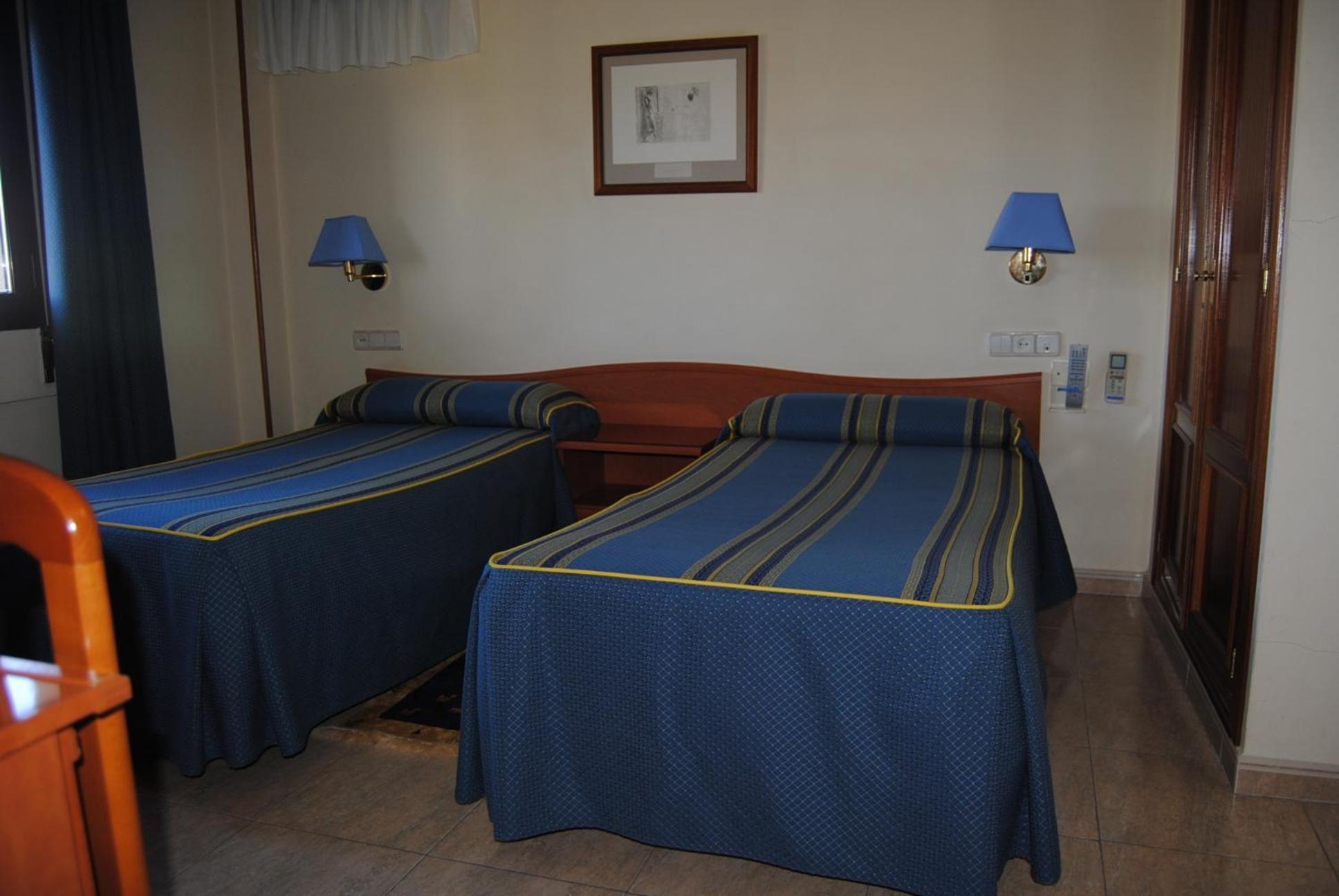 Double Room - Photo 5