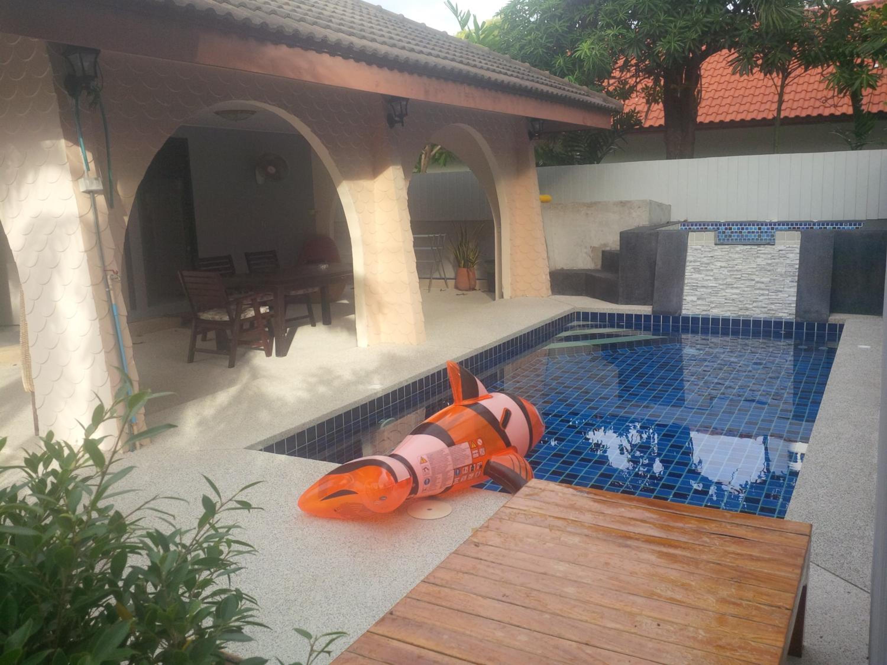 Villa photo 2