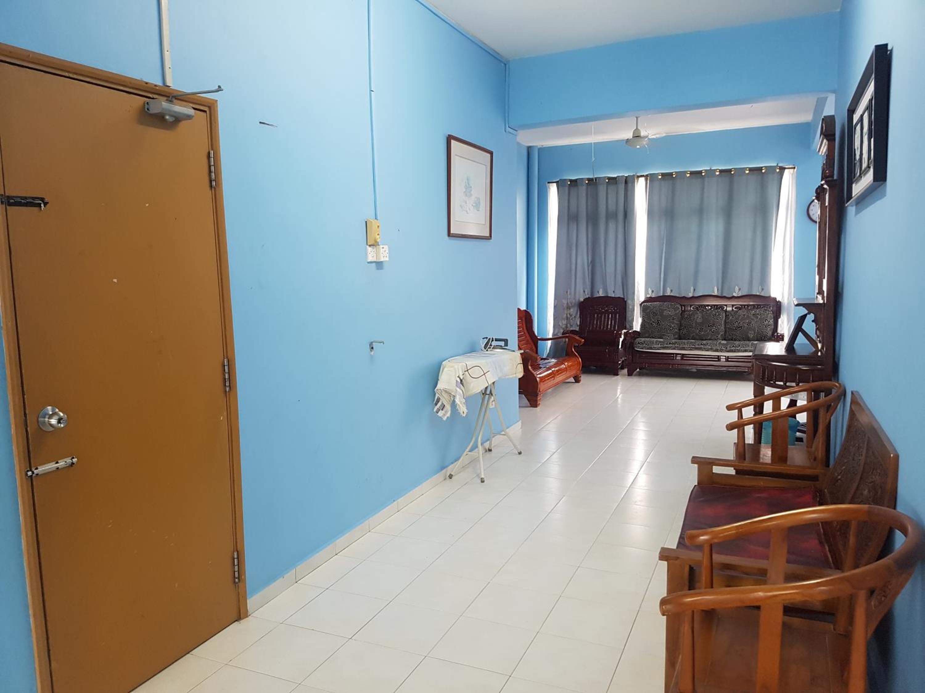 Three-Bedroom Apartment - Photo 6