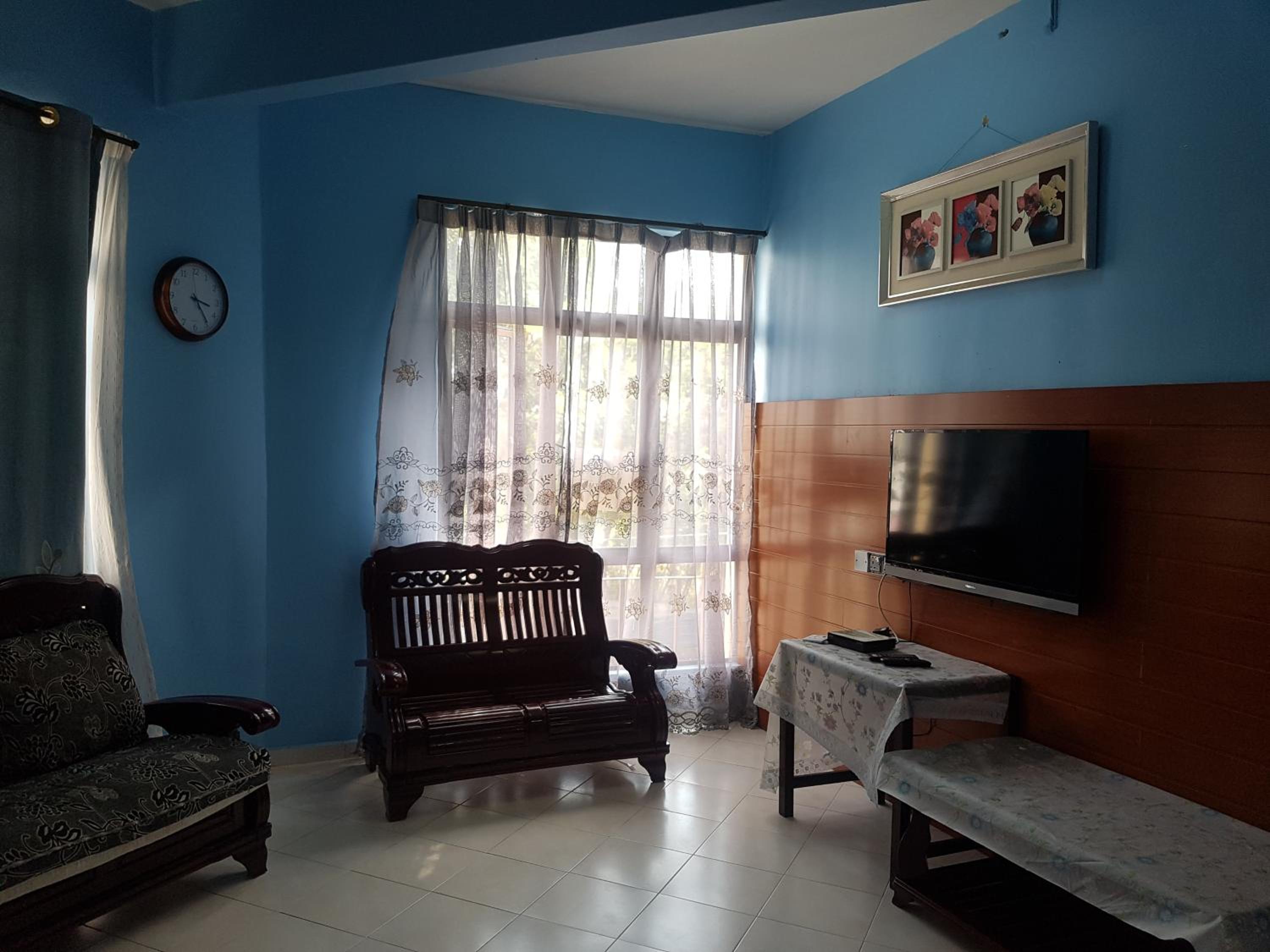 Three-Bedroom Apartment - Photo 7