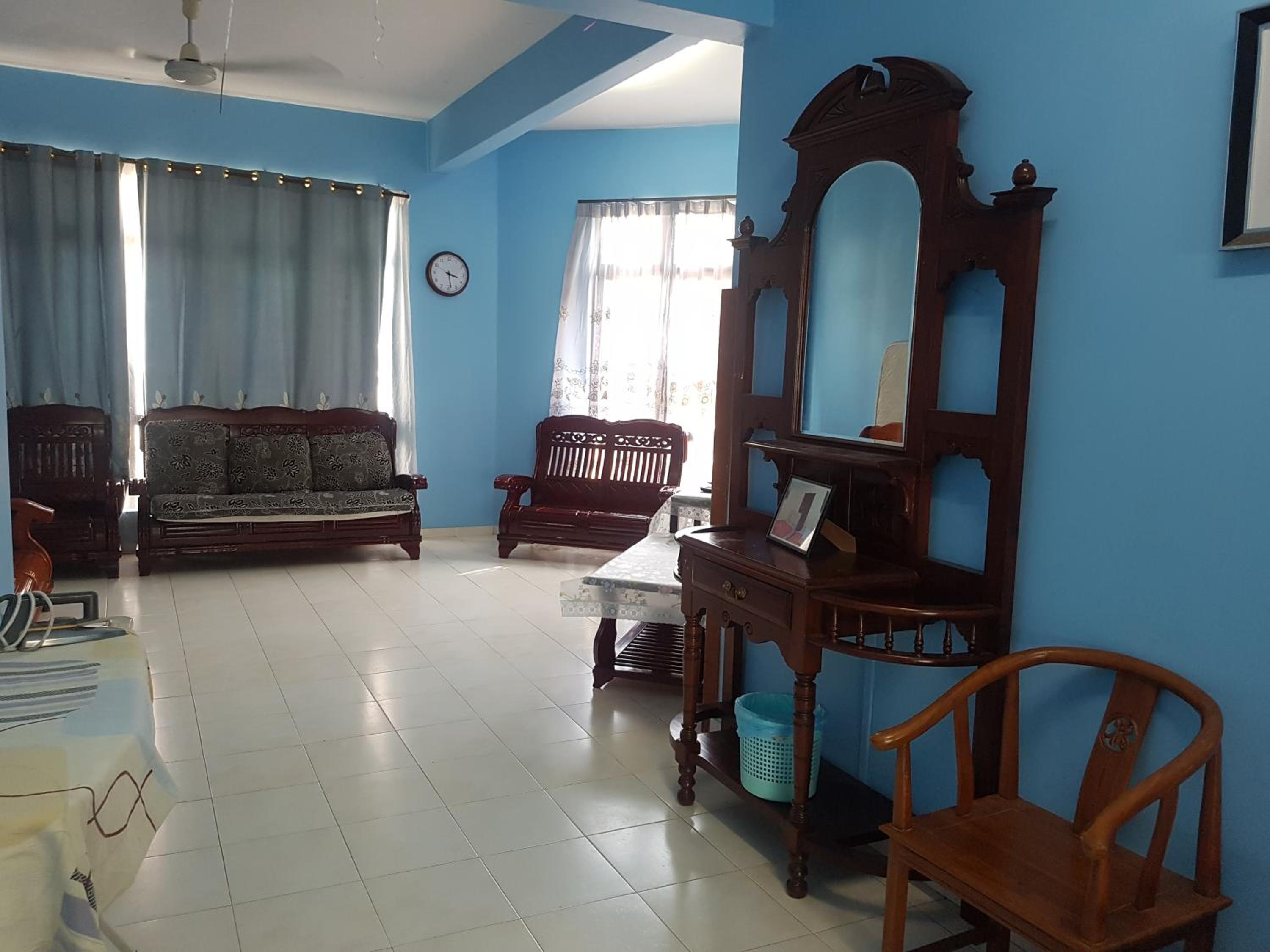 Three-Bedroom Apartment - Photo 9