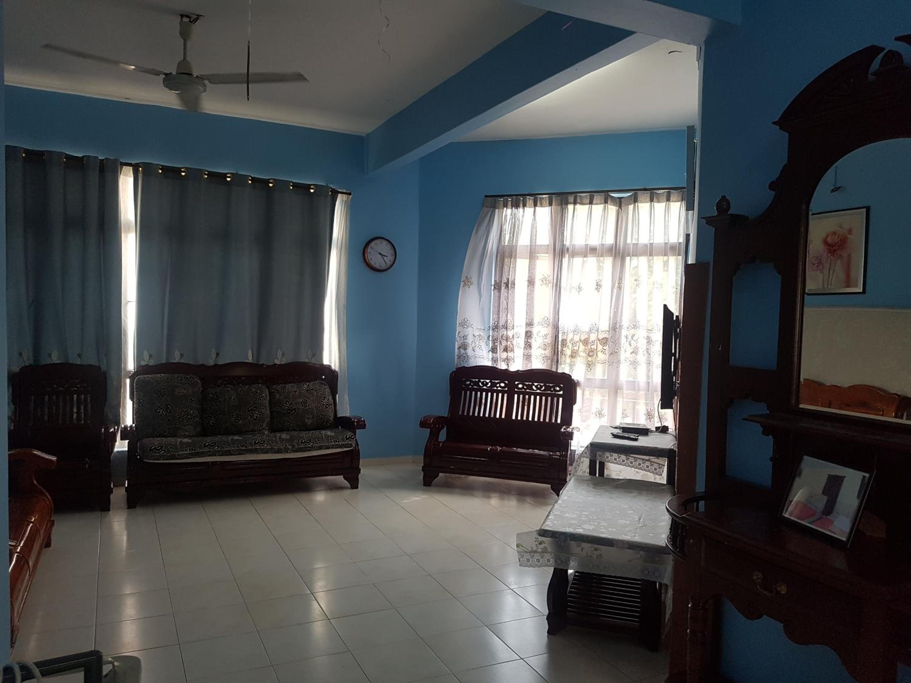 Three-Bedroom Apartment - Photo 10