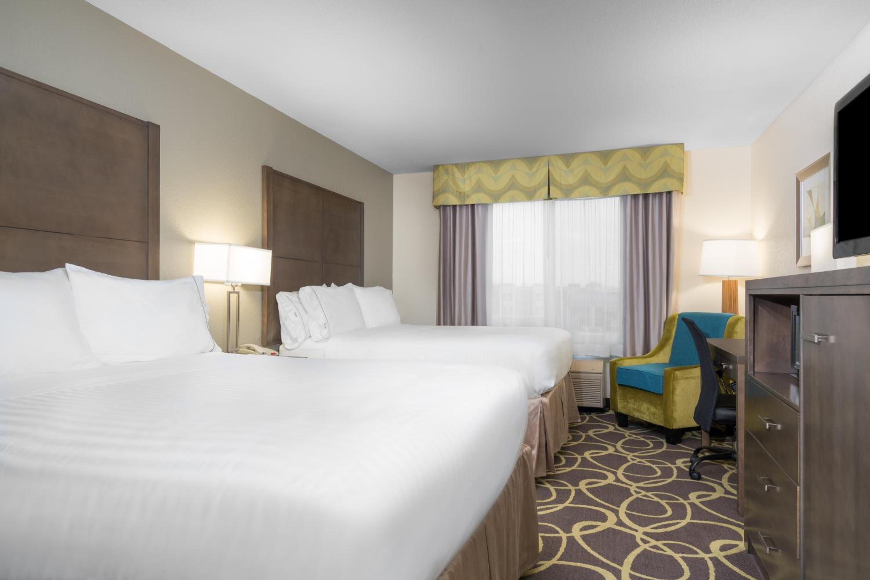 Standard Queen Room with Two Queen Beds - Photo 1