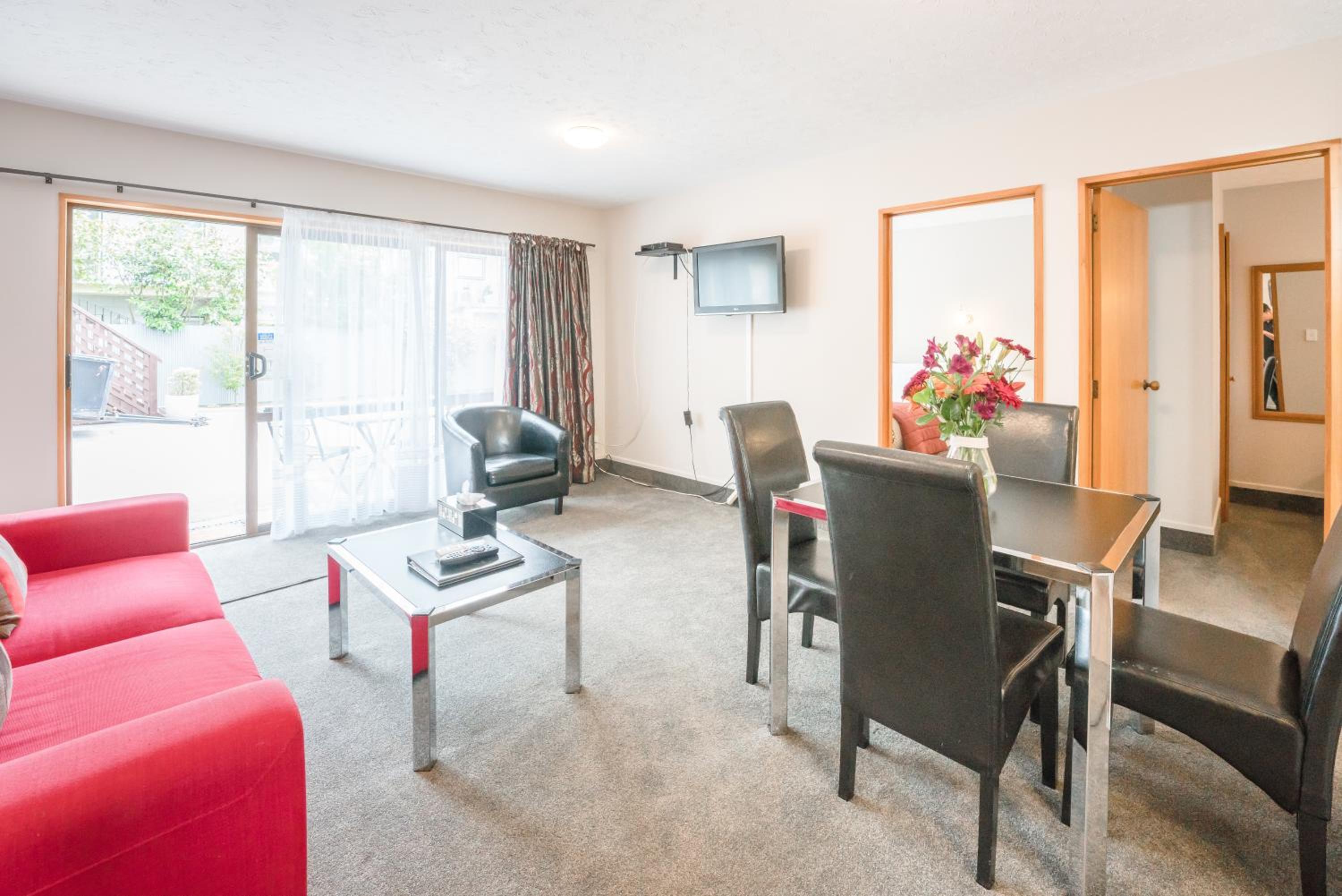 Deluxe Family Room - Photo 6