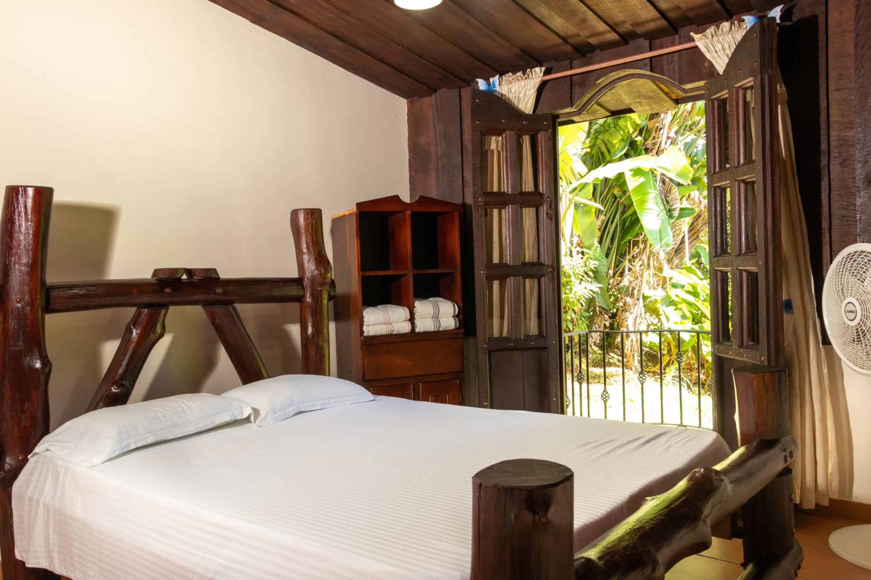Quadruple Room with Balcony photo 1