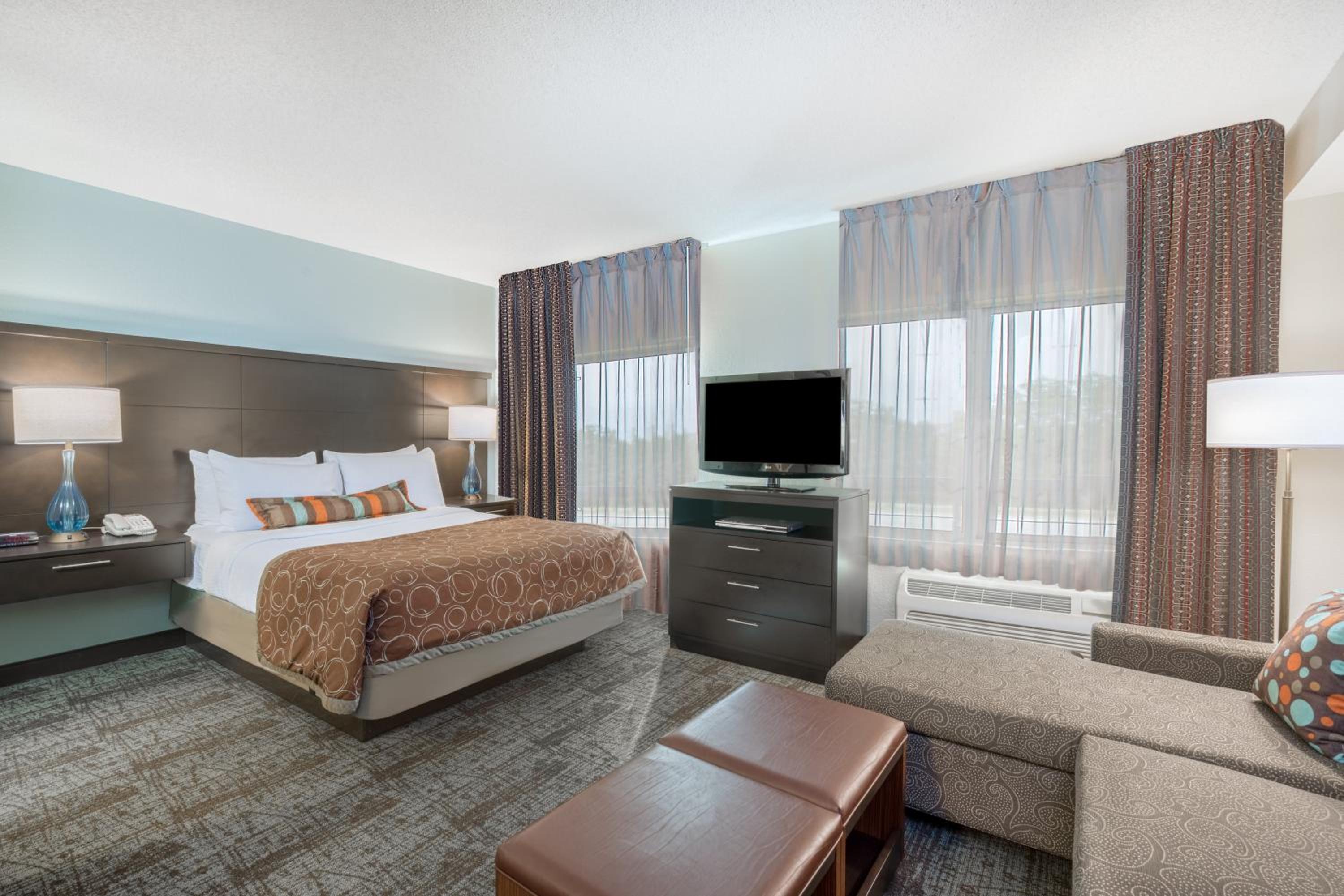 Studio Queen Suite - Photo 1