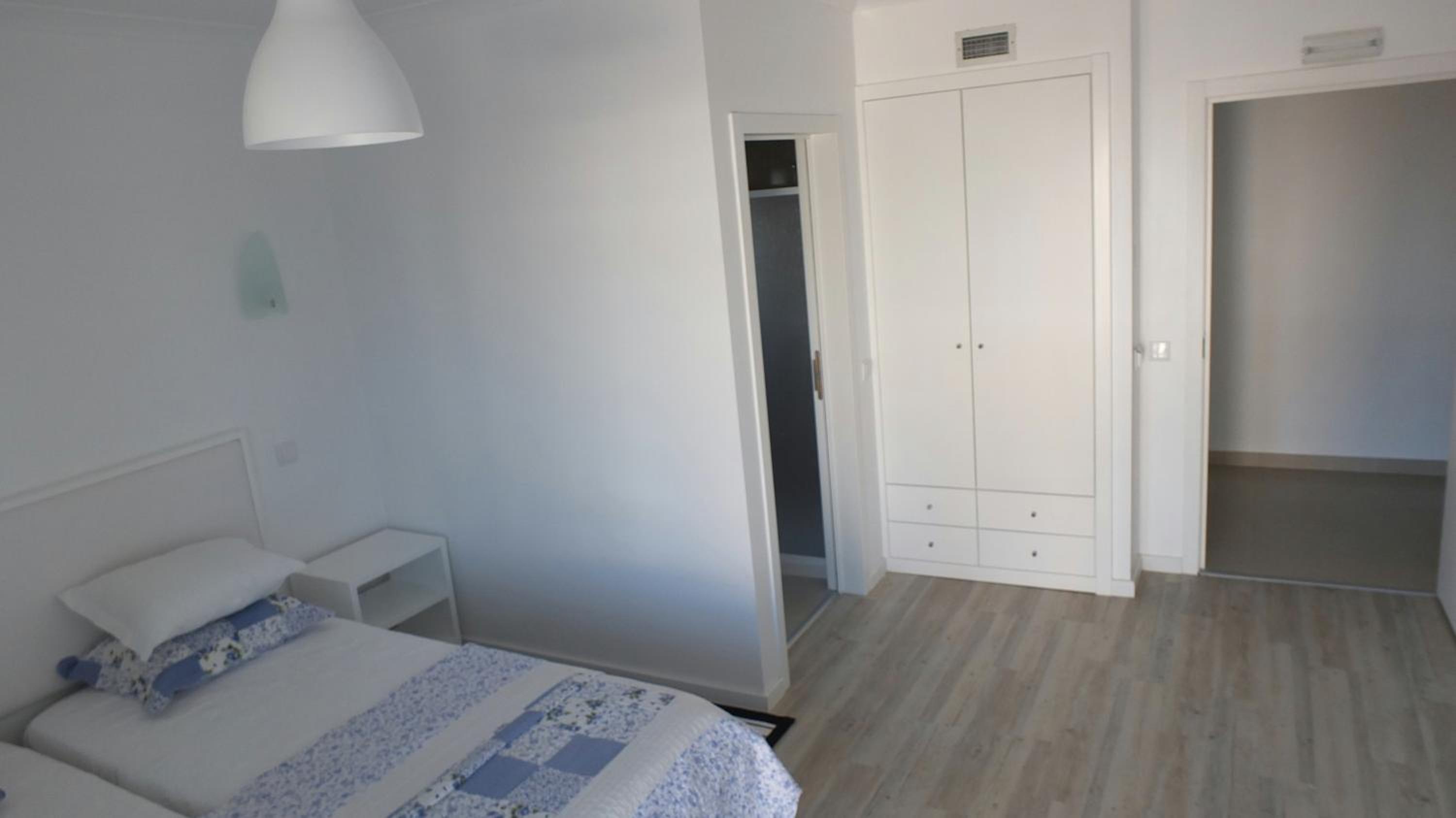Double or Twin Room - Photo 6