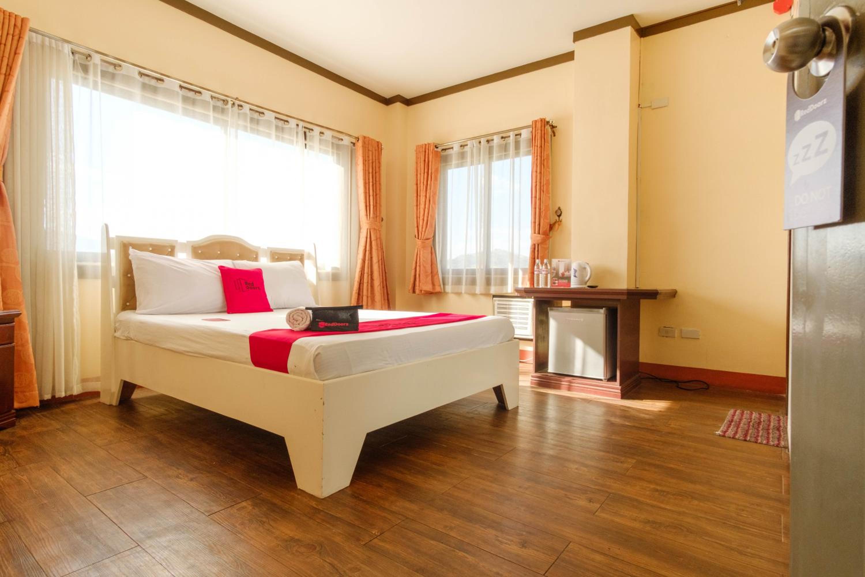 Standard King Room - Photo 6