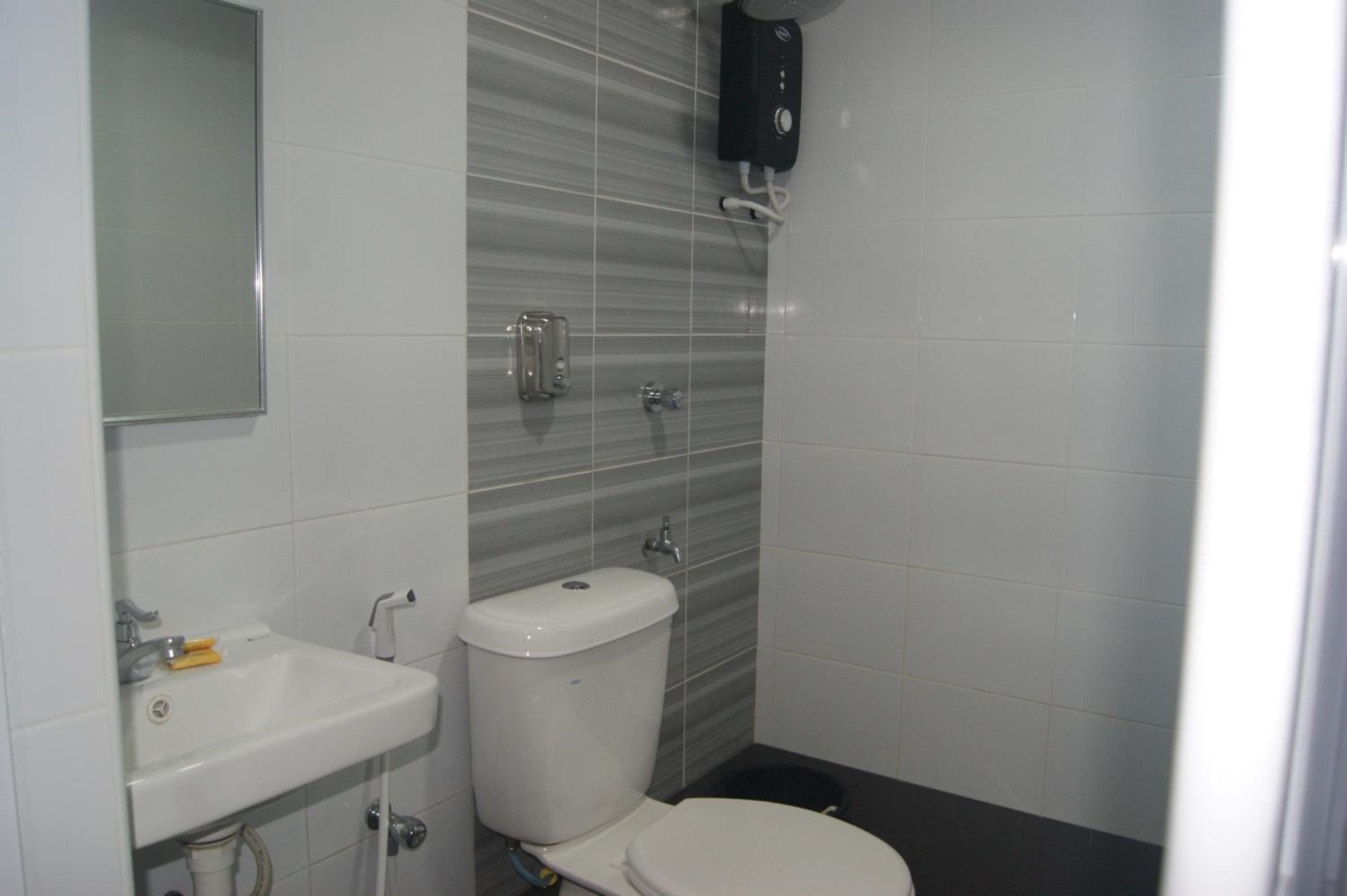 Standard Family Room - Photo 5
