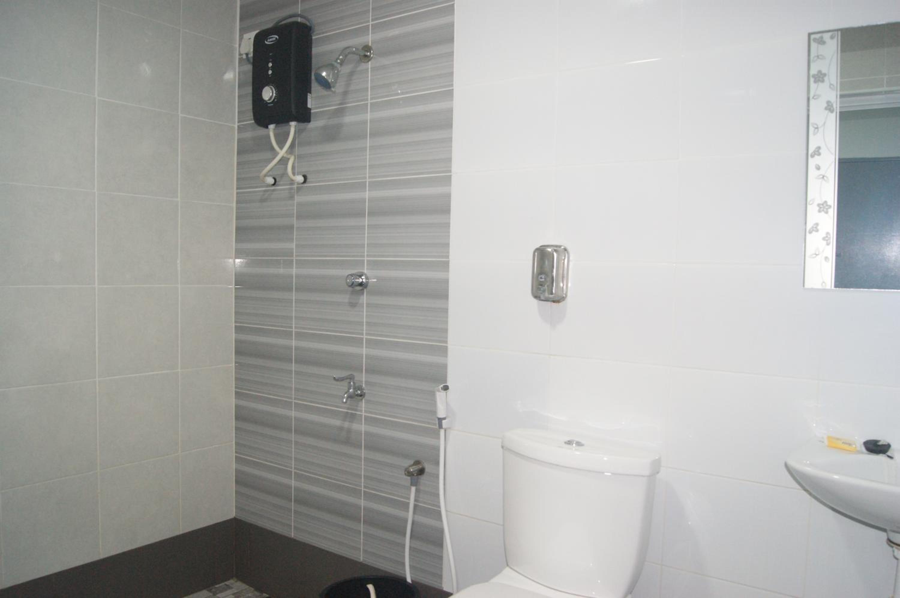 Single Room - Photo 5