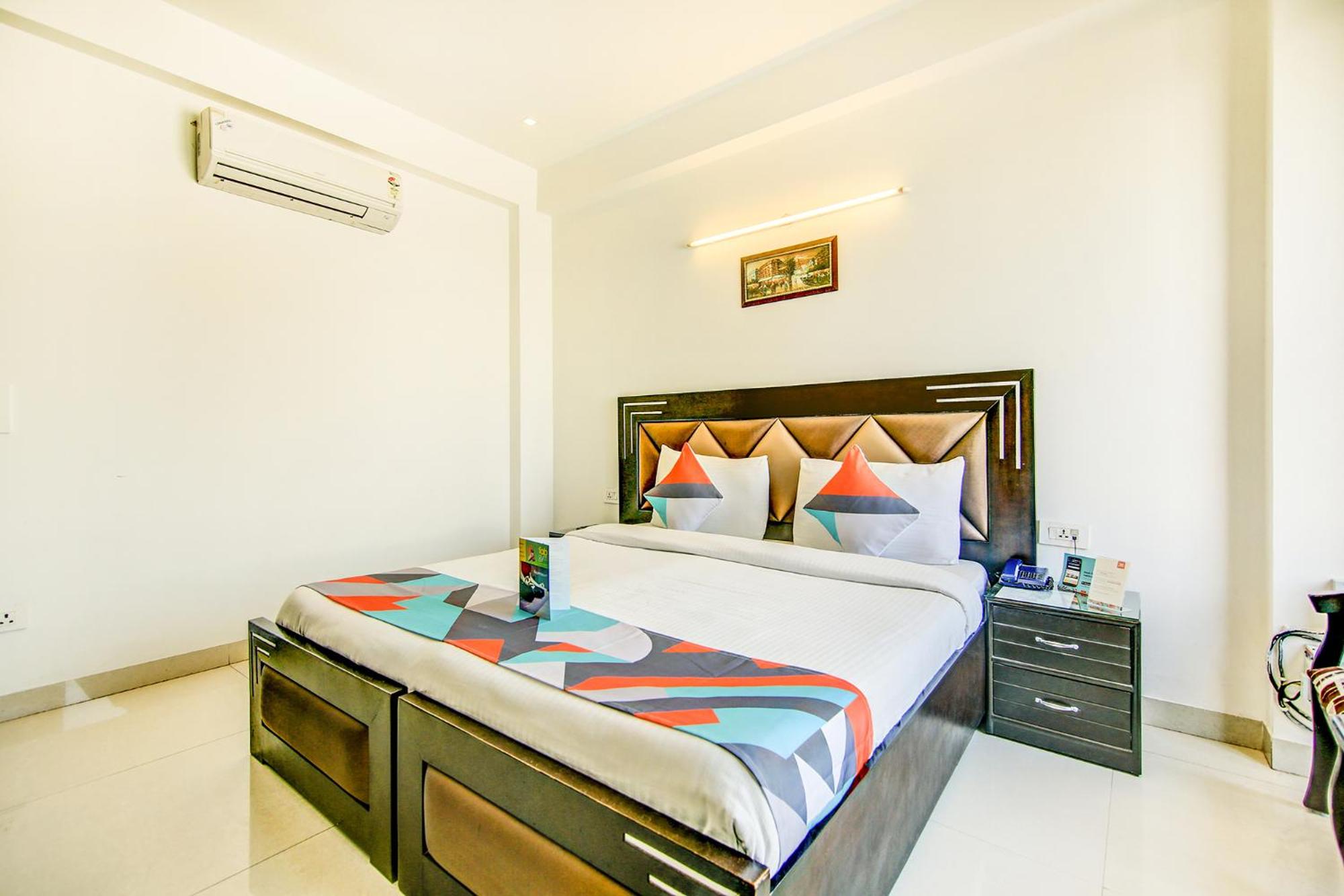 Deluxe Room - Photo 5