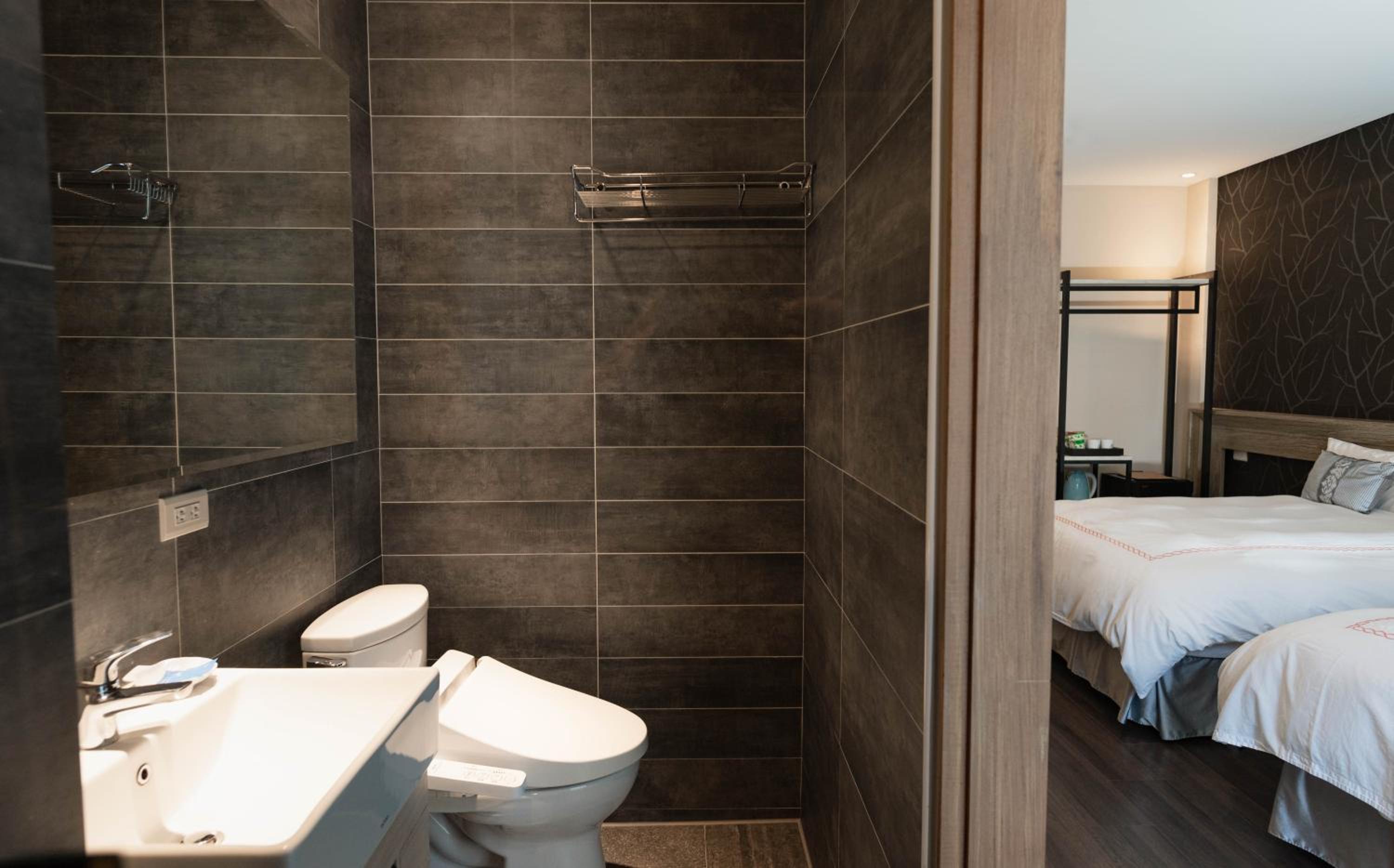 Quadruple Room with Balcony photo 3
