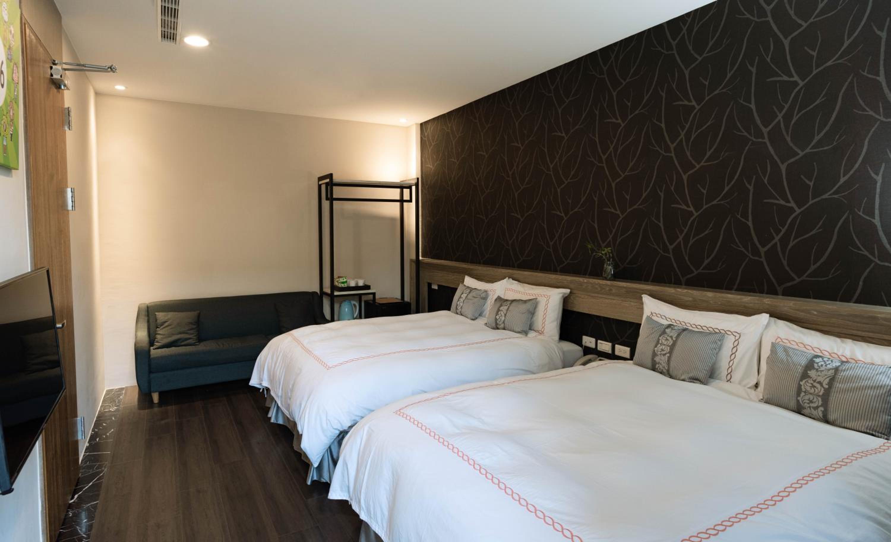 Quadruple Room with Balcony photo 2
