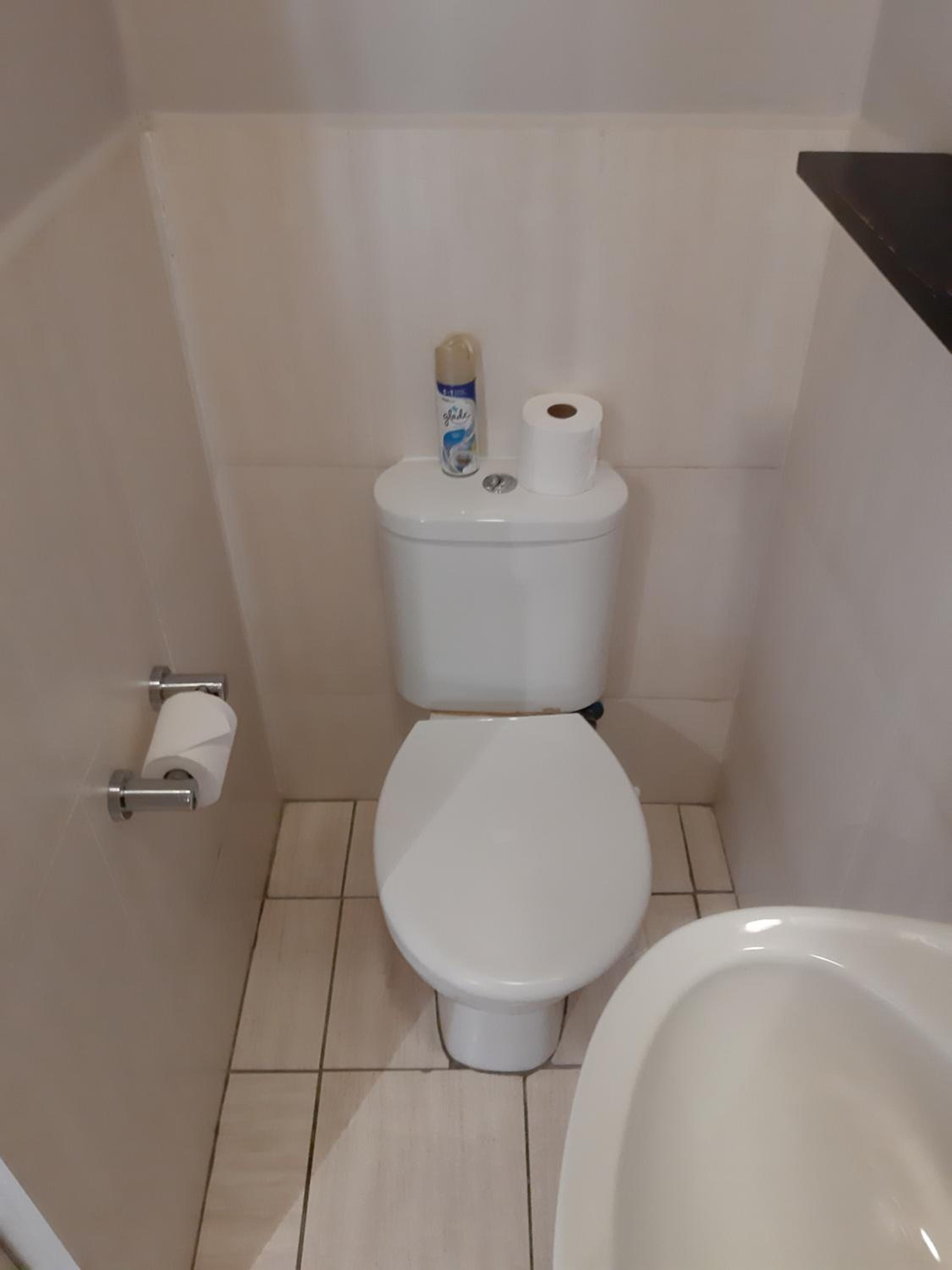 Deluxe Double Room (2 Adults + 1 Child) - Photo 5