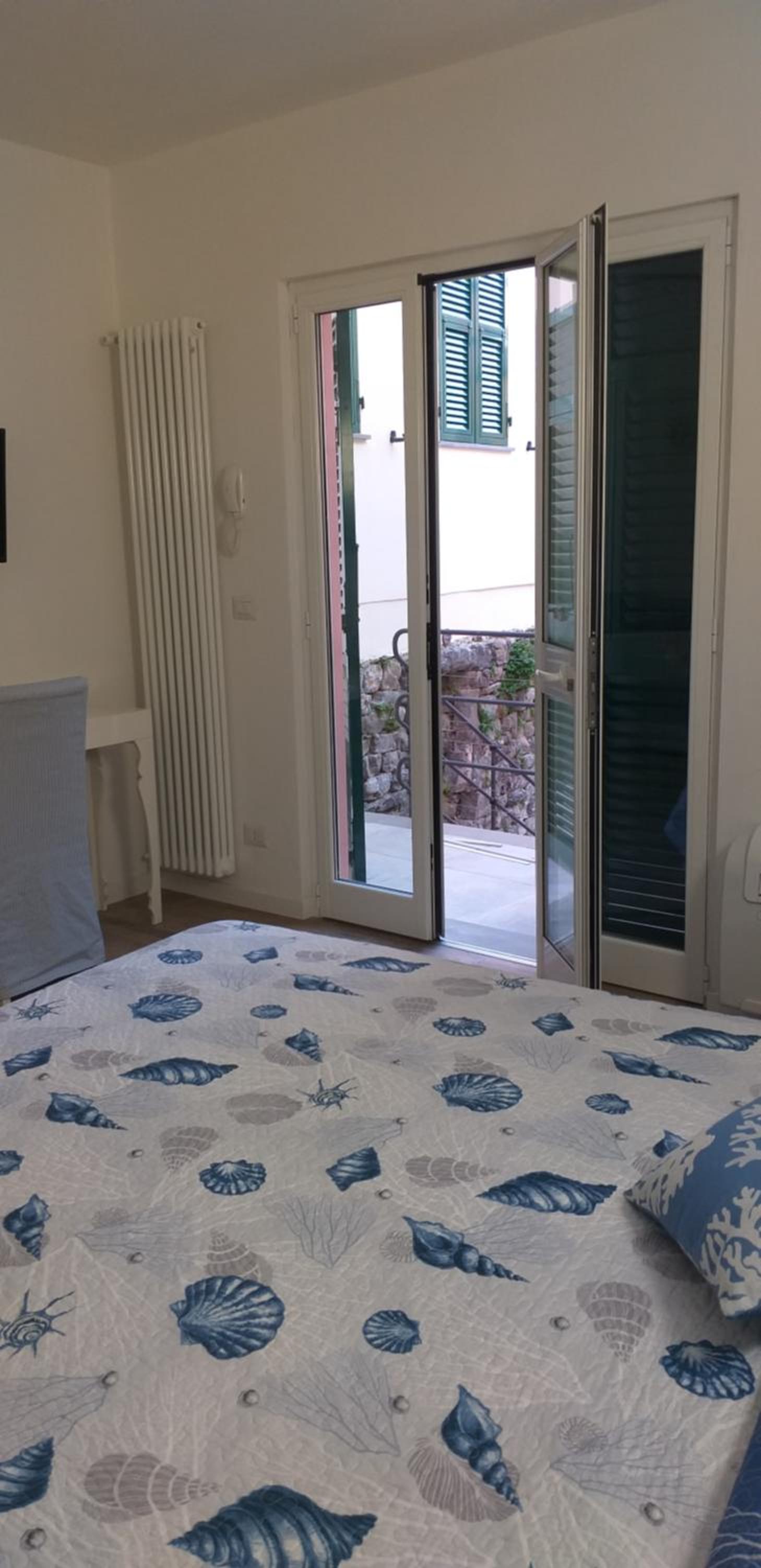 Deluxe Room (2 Adults + 1 Child) - Photo 37
