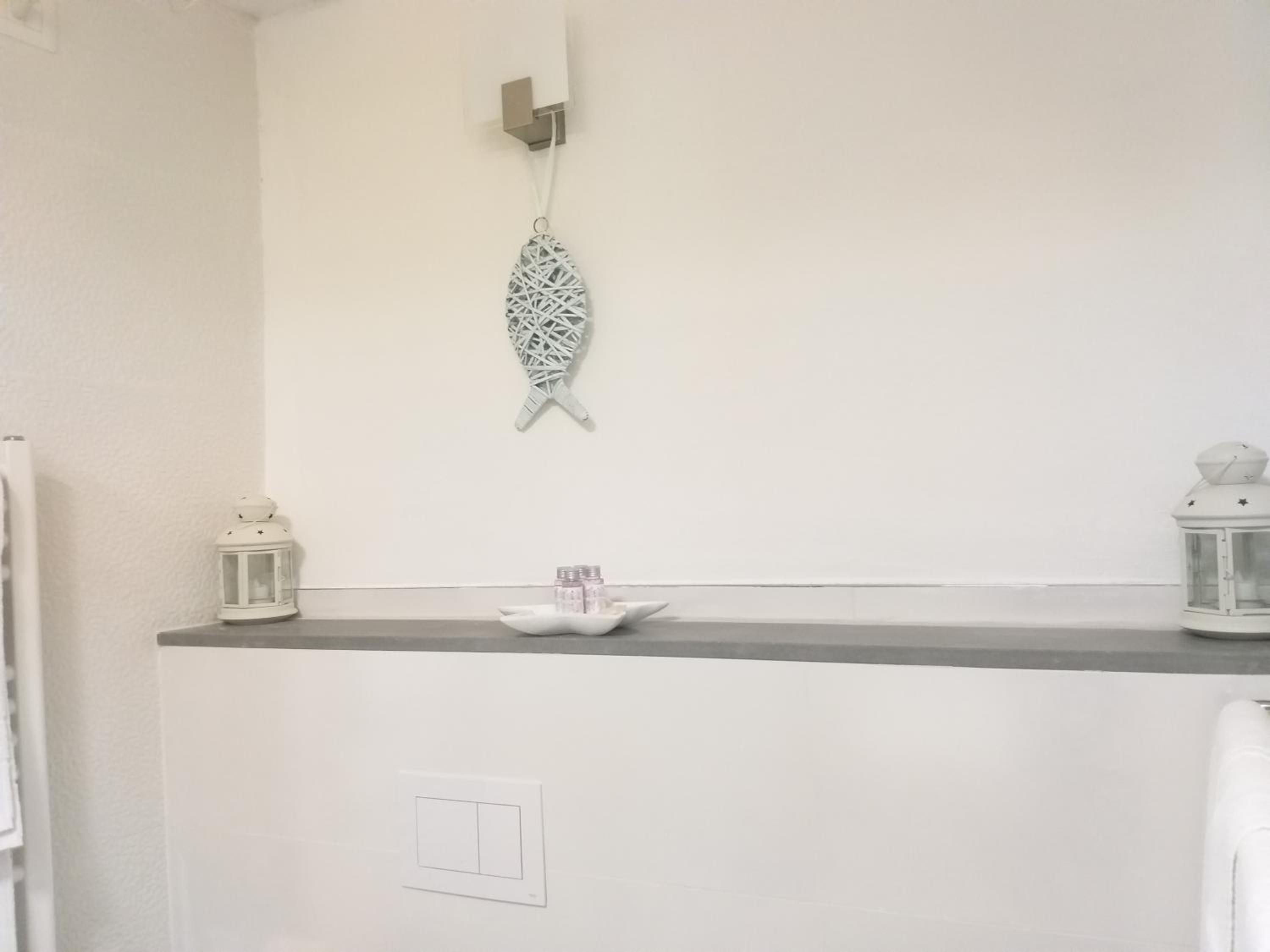 Deluxe Room (2 Adults + 1 Child) - Photo 4