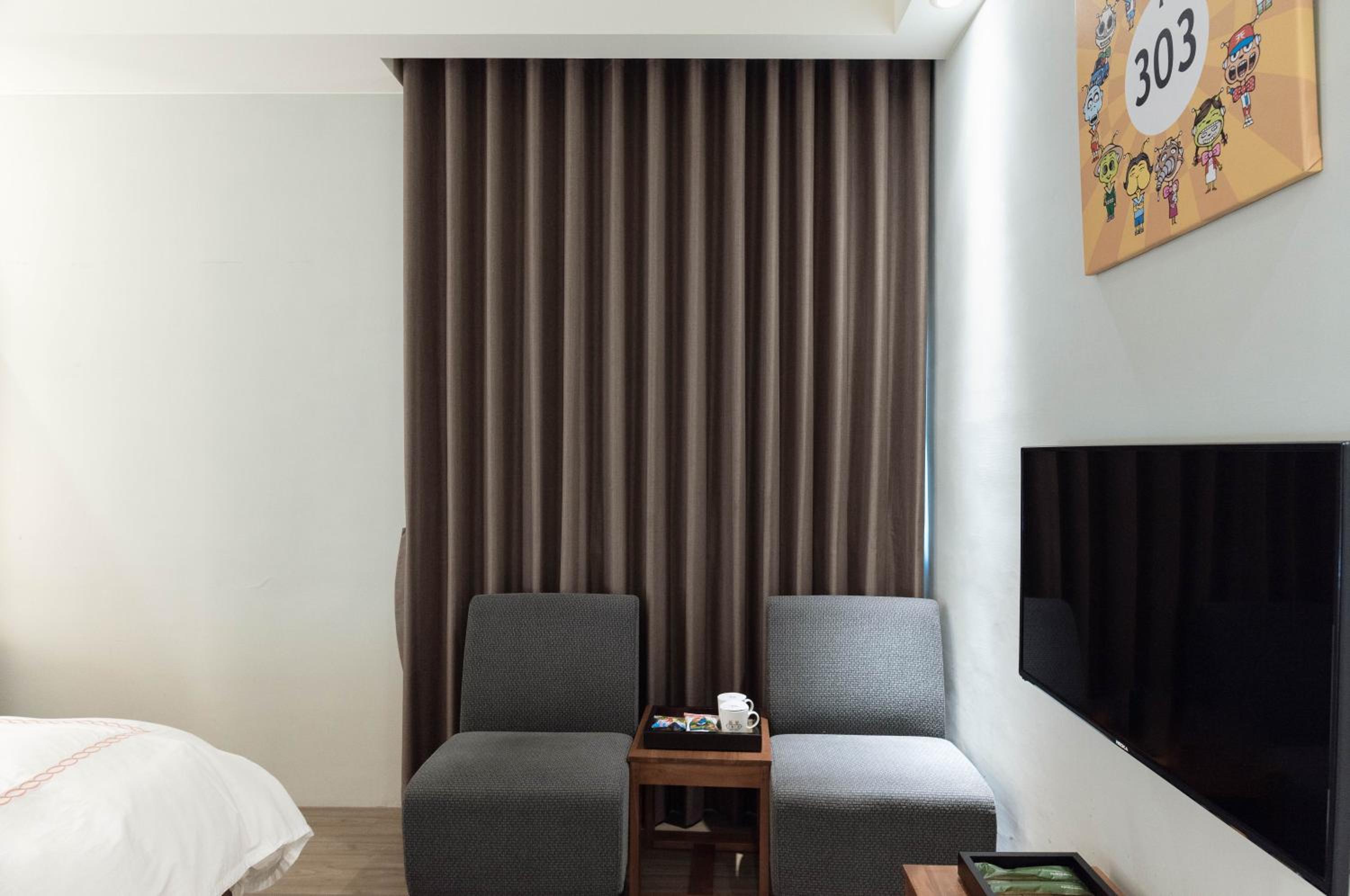 Deluxe Double Room with Bath photo 3