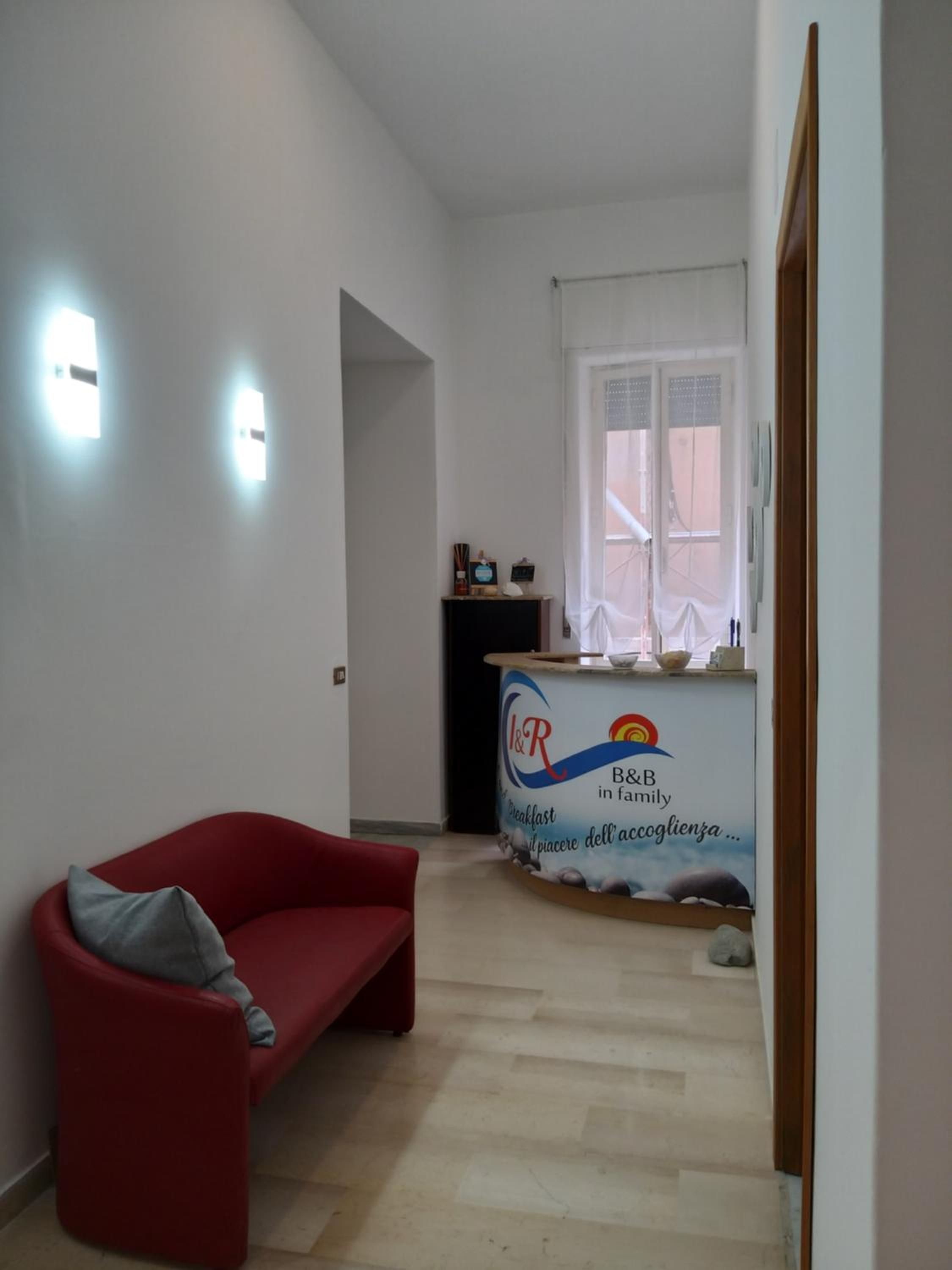 Suite with Balcony - Photo 11