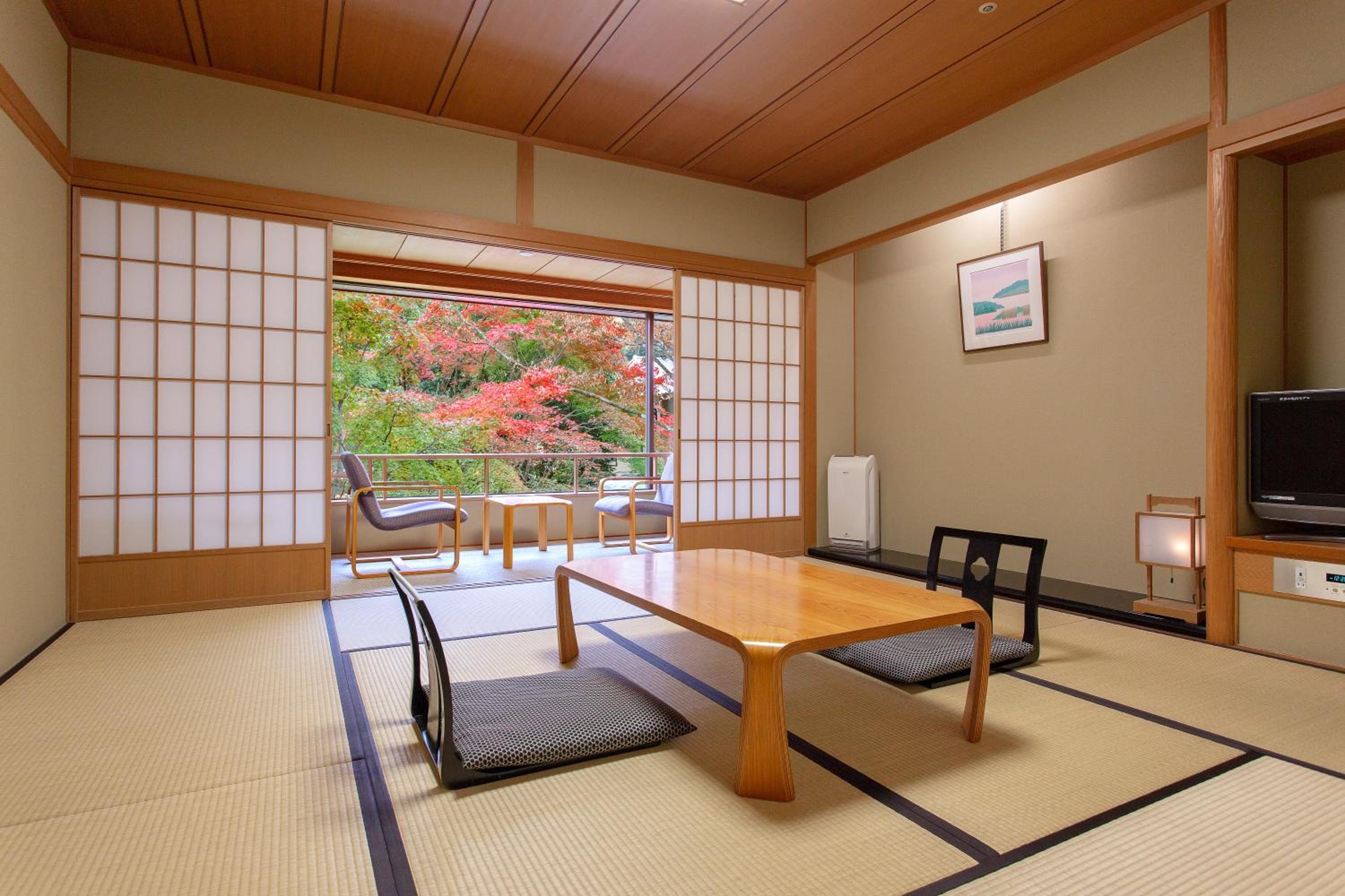 Japanese-Style Quadruple Room with Garden View
