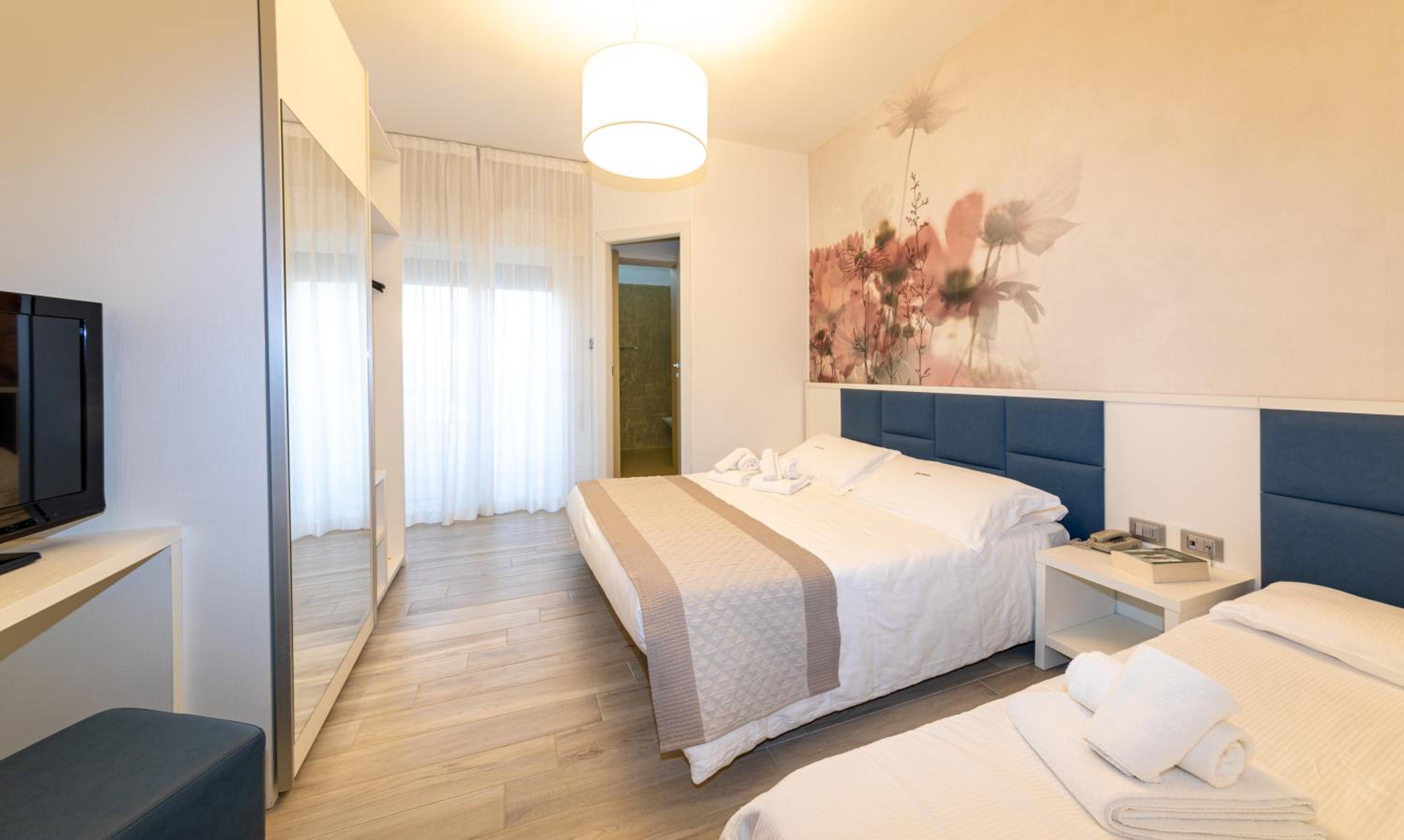 Triple Room photo 2