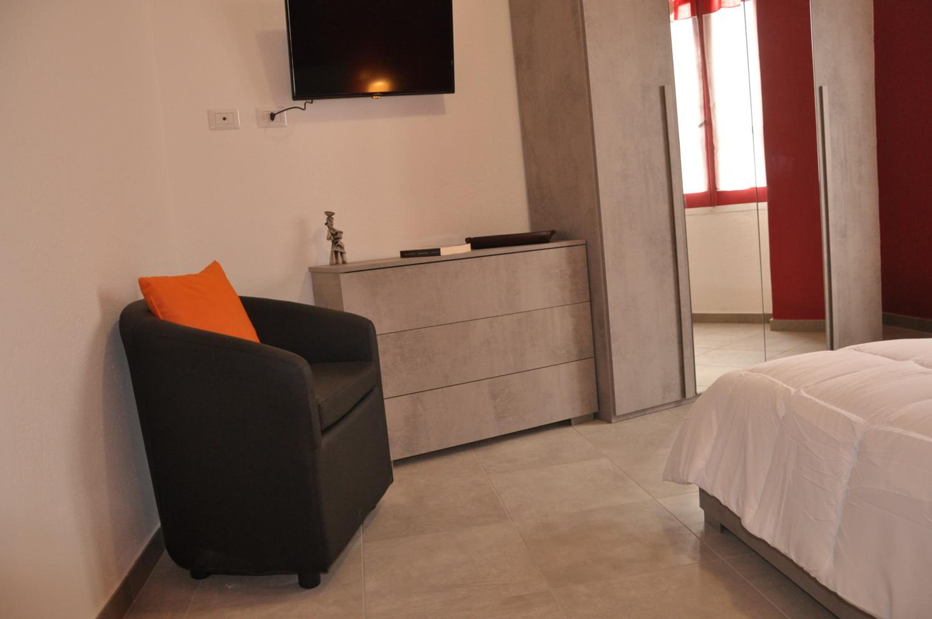 Suite - Photo 2