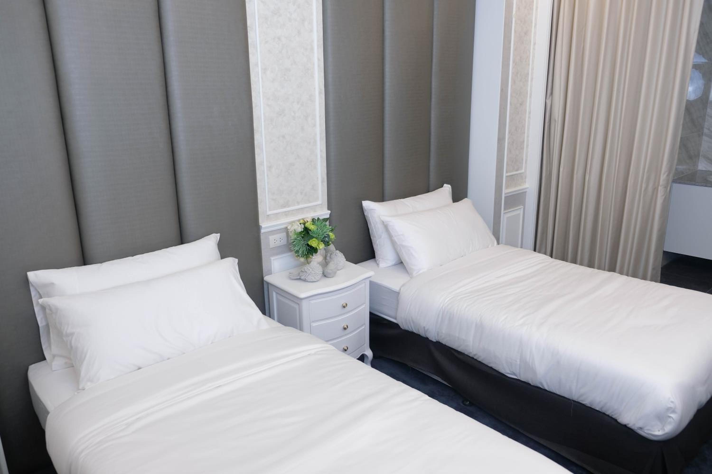 Superior Twin Room - Photo 6