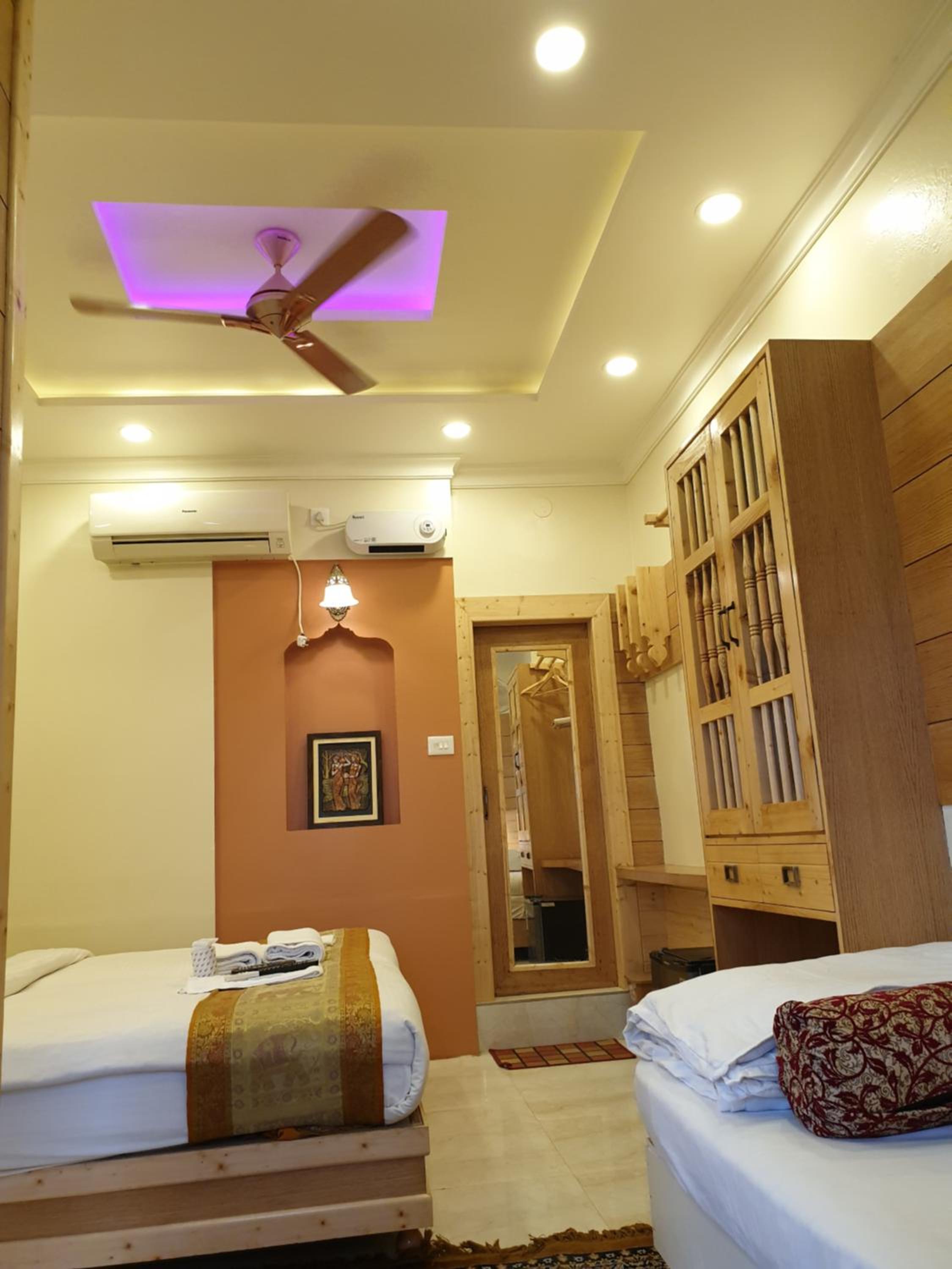 Deluxe Triple Bed Room City View - Photo 27