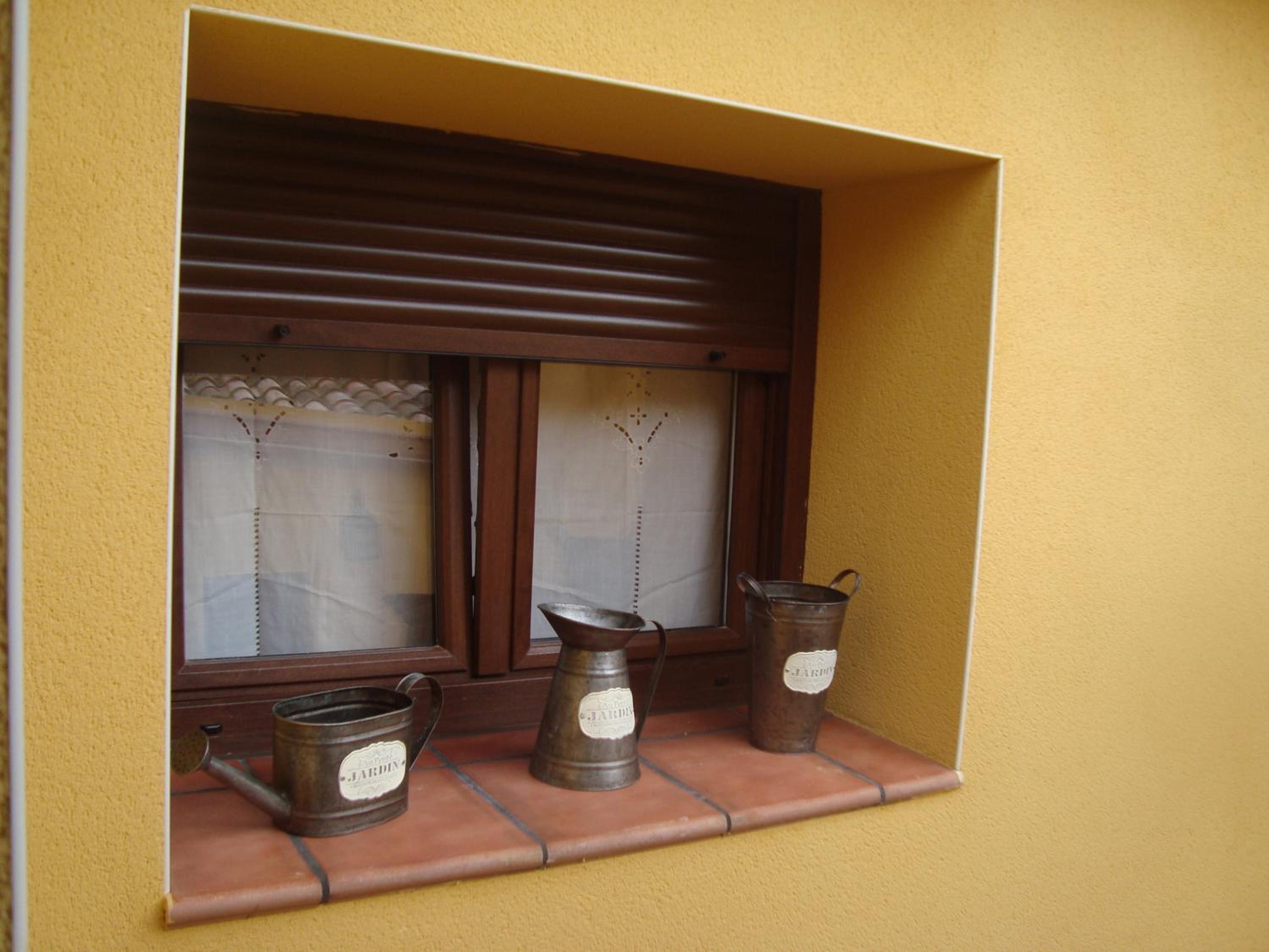 Three-Bedroom House - Photo 11