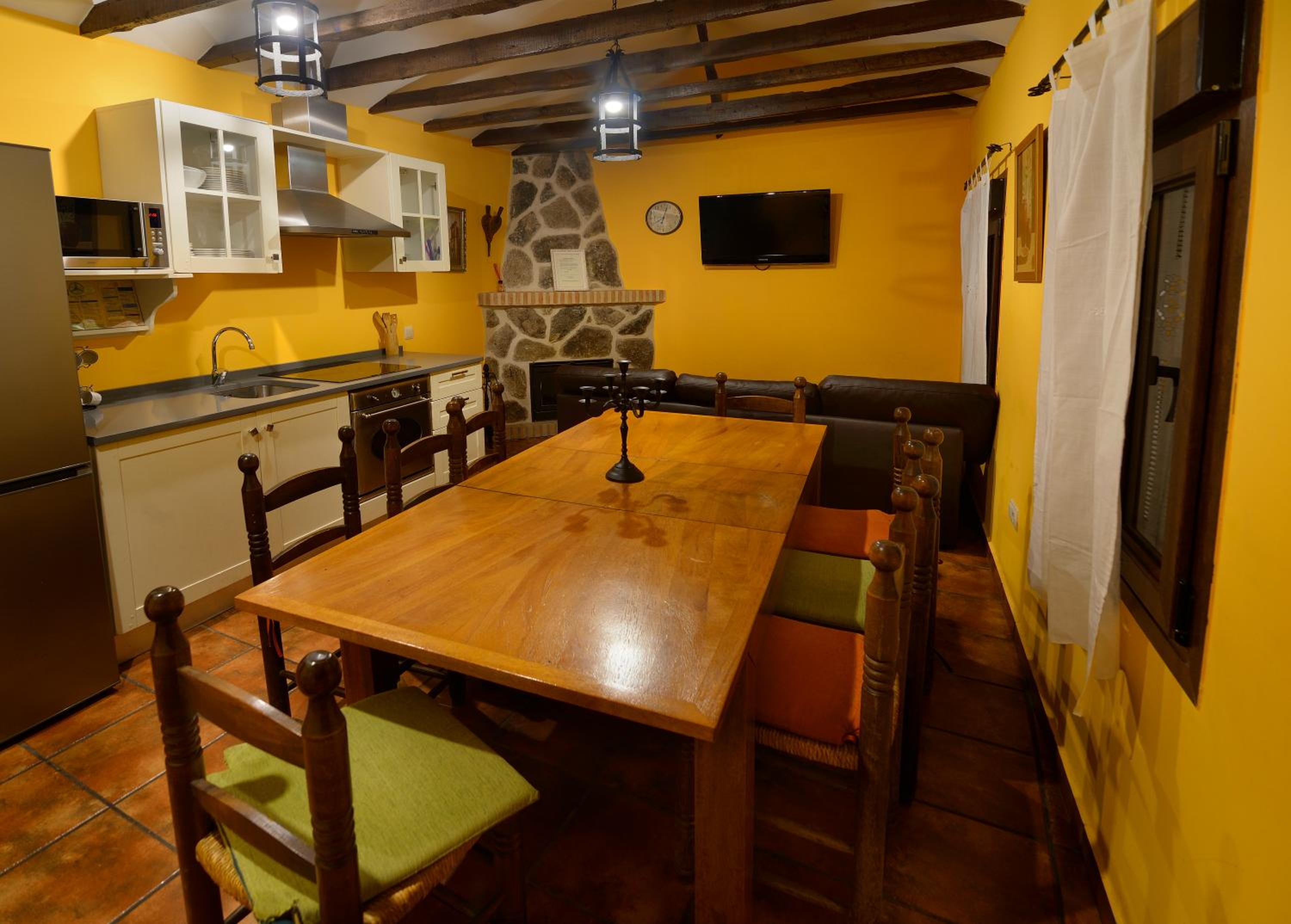Three-Bedroom House - Photo 39
