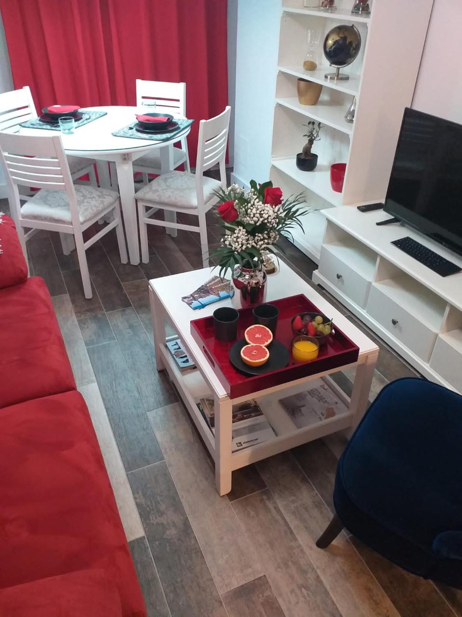 Two-Bedroom Apartment - Photo 2