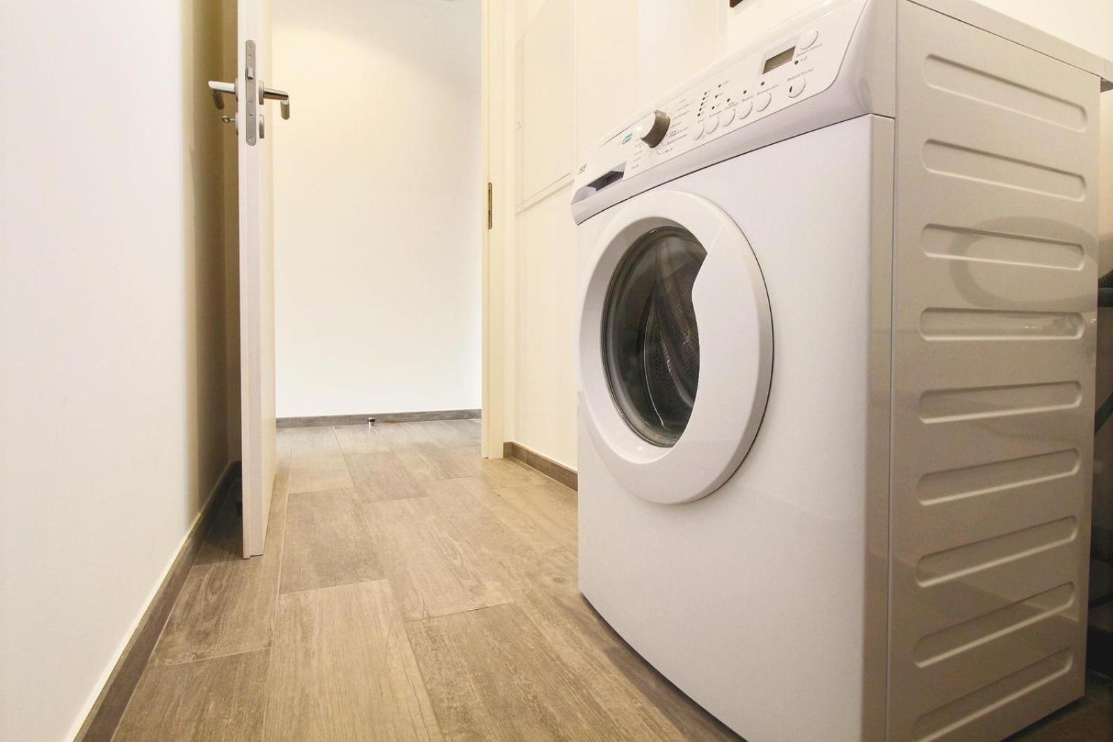 One-Bedroom Apartment - Photo 4