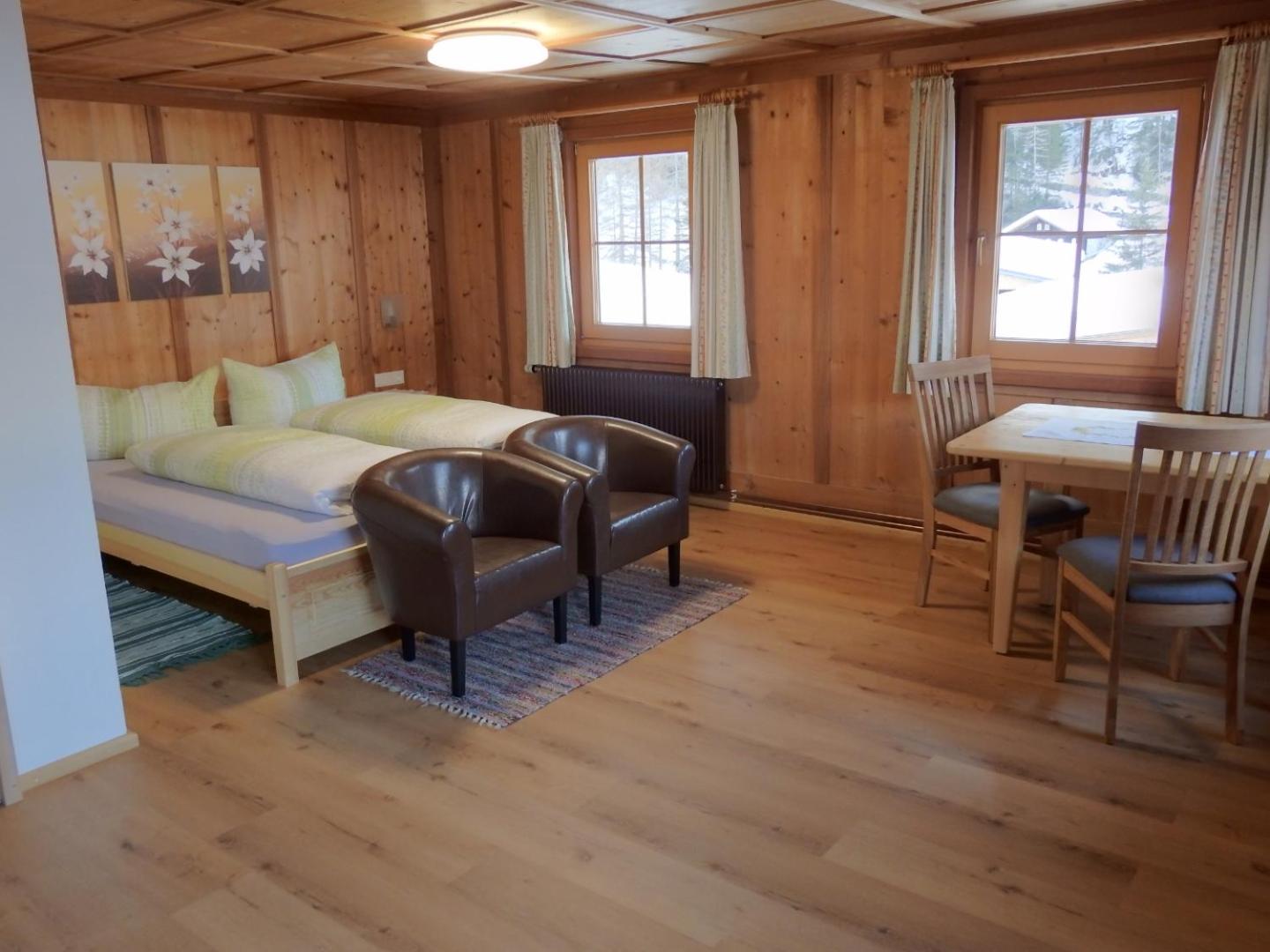 Double Room with Balcony photo 2
