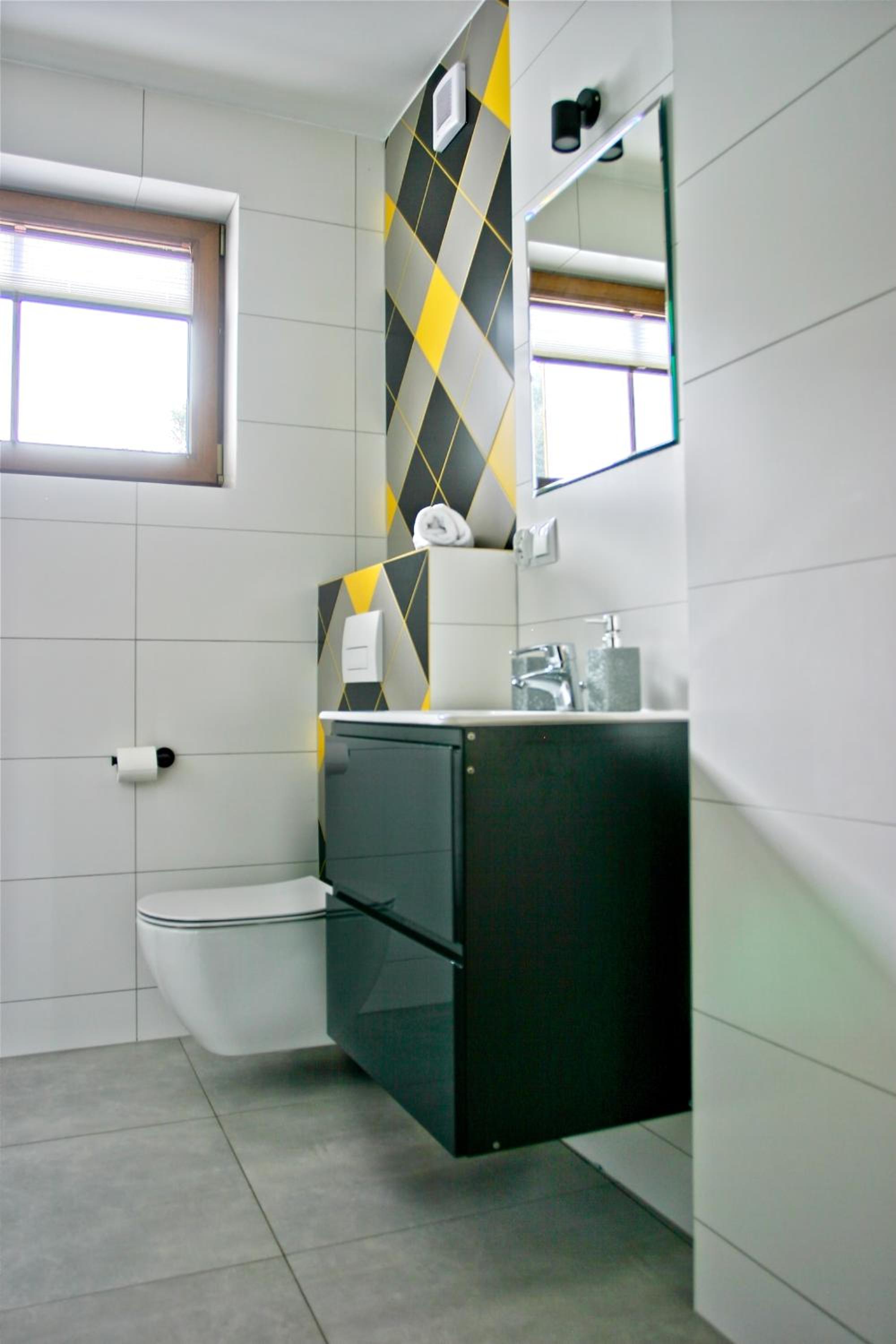 One-Bedroom Apartment - Photo 5