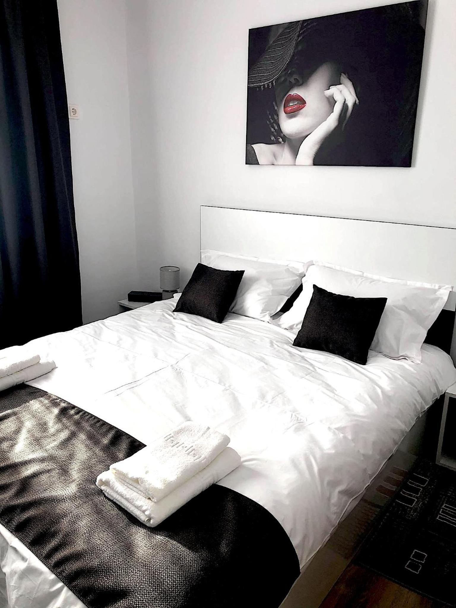 Double Room - Photo 2
