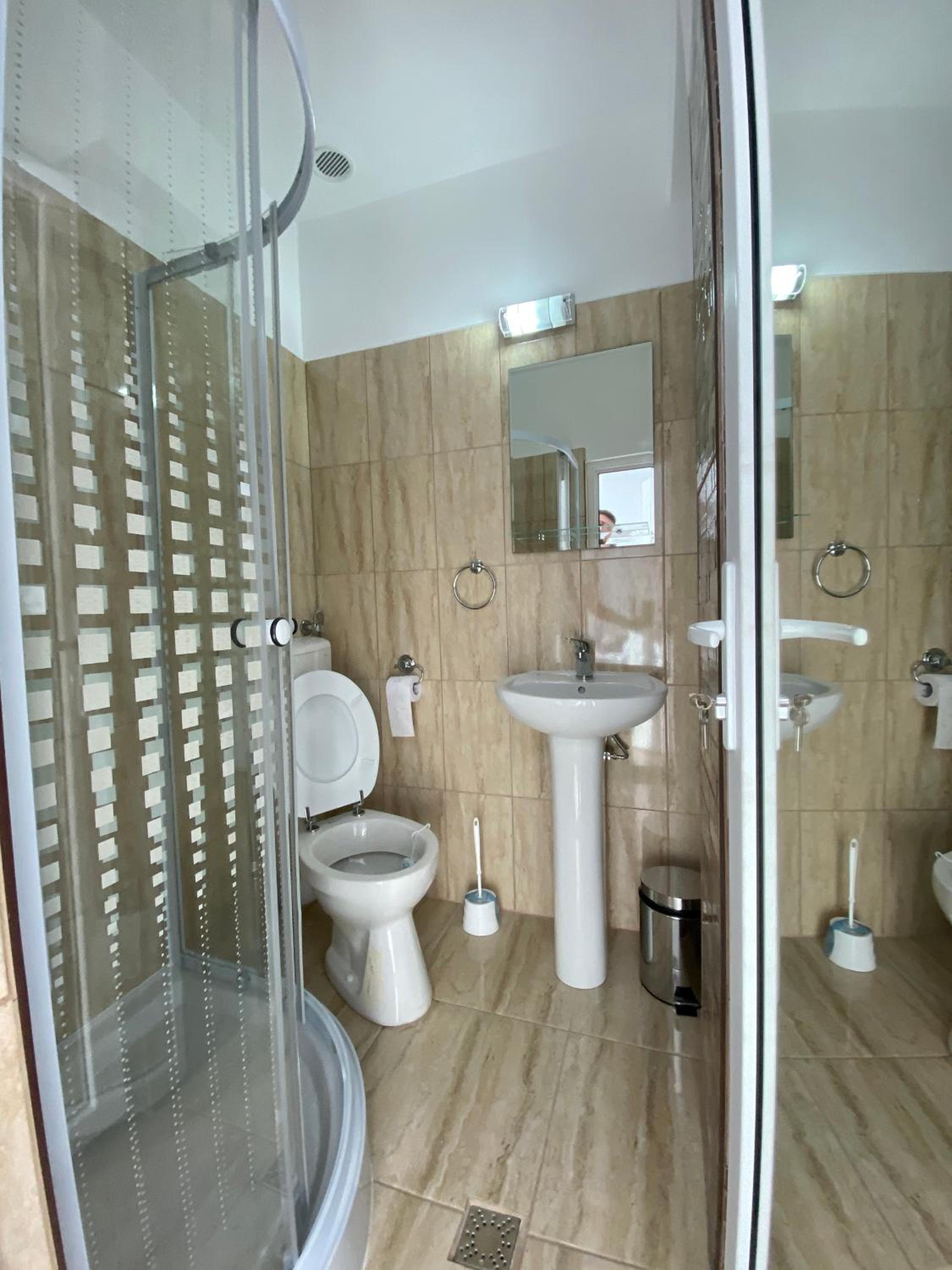 Single Room photo 2