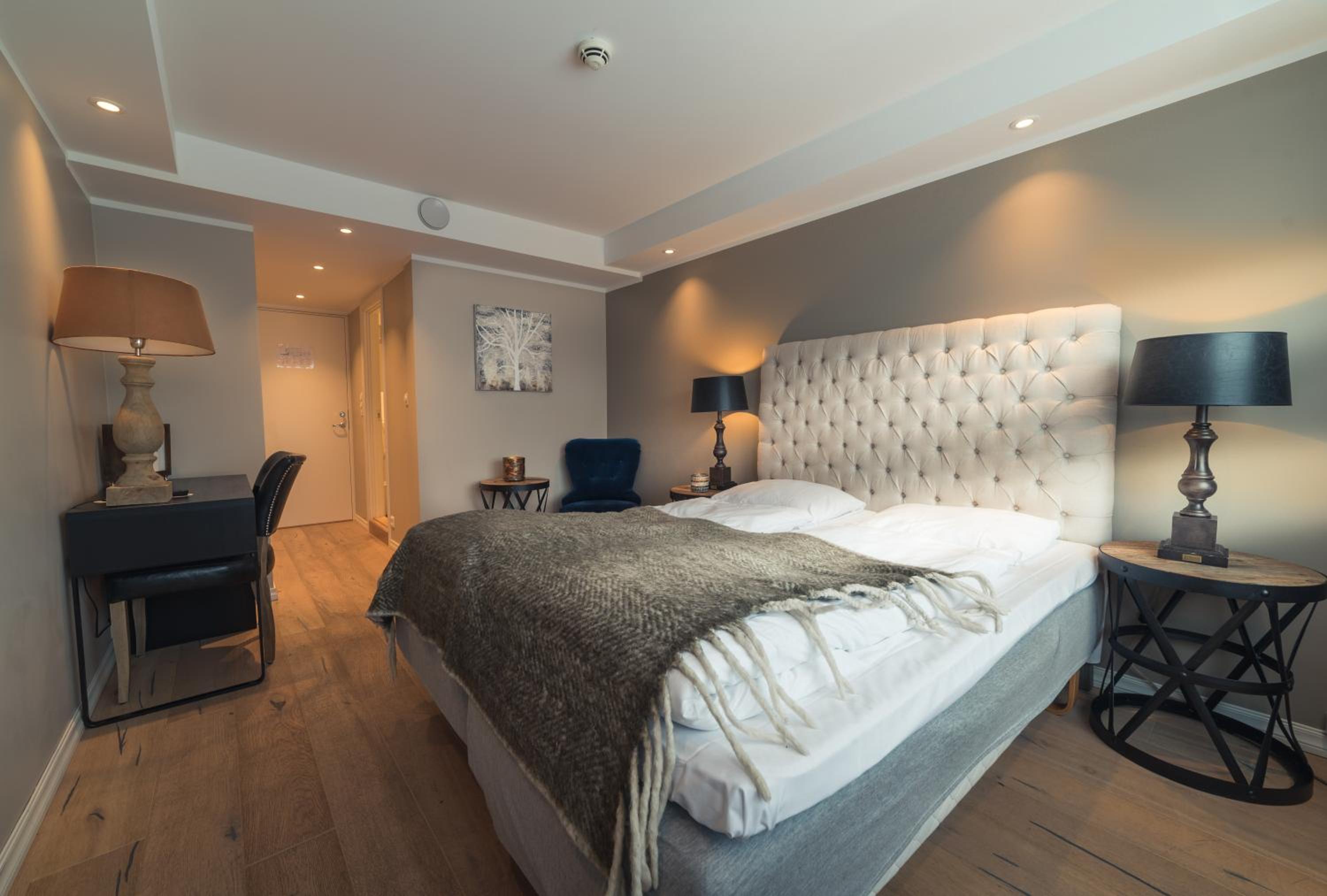Double or Twin Room - Photo 2