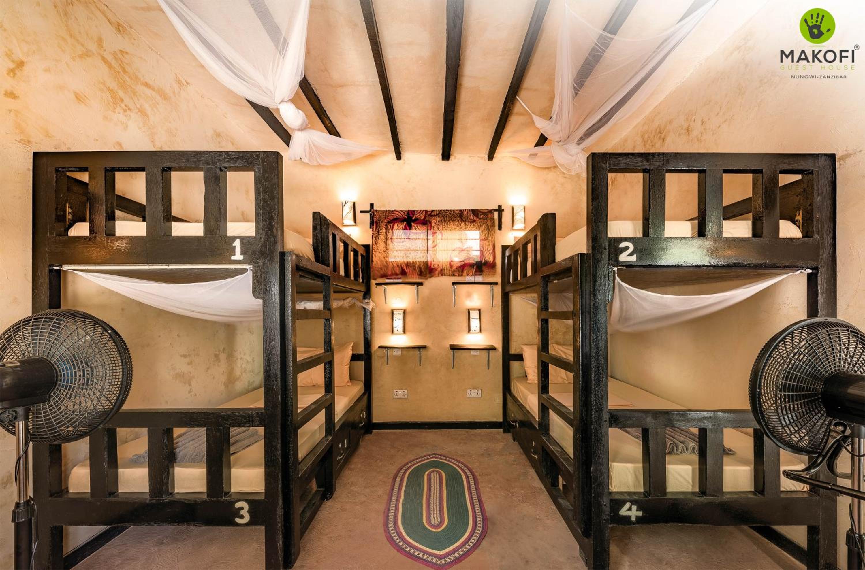 Single Bed in Mixed Dormitory Room