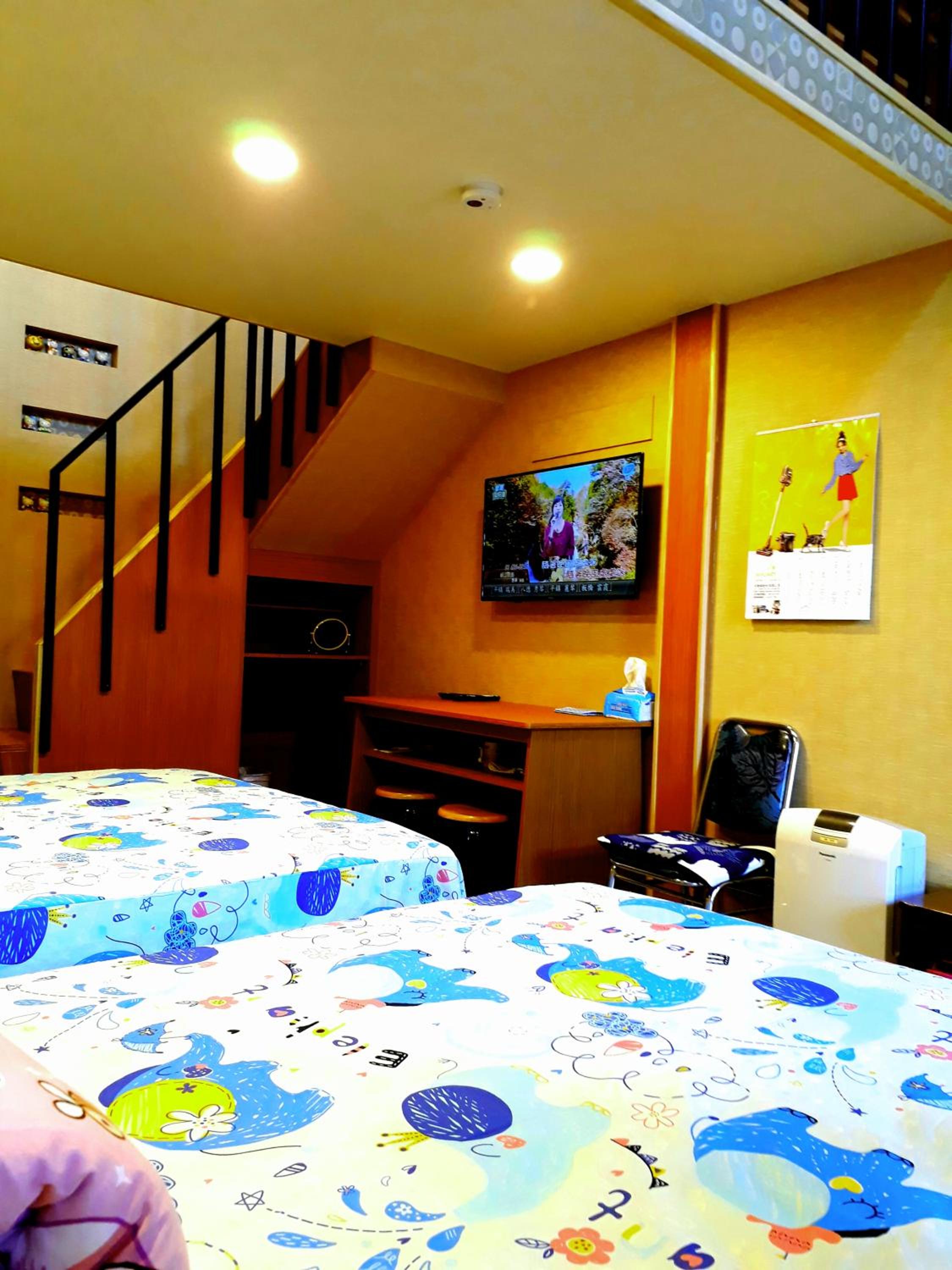 Family Room with Side Sea View